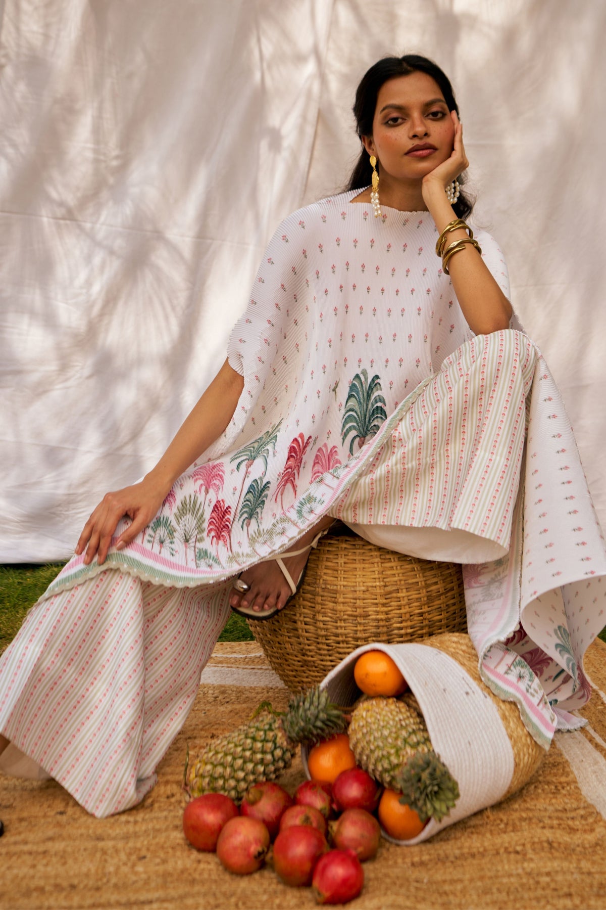 Poome Sauvage Cape Set