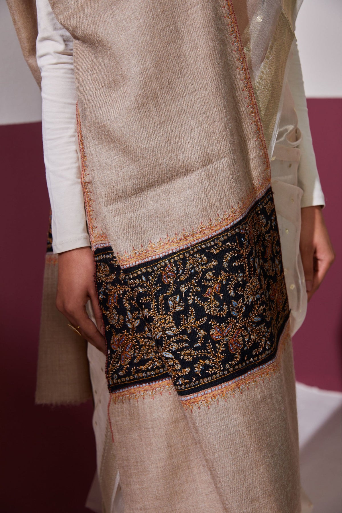 Palla Needlework Beige Stole