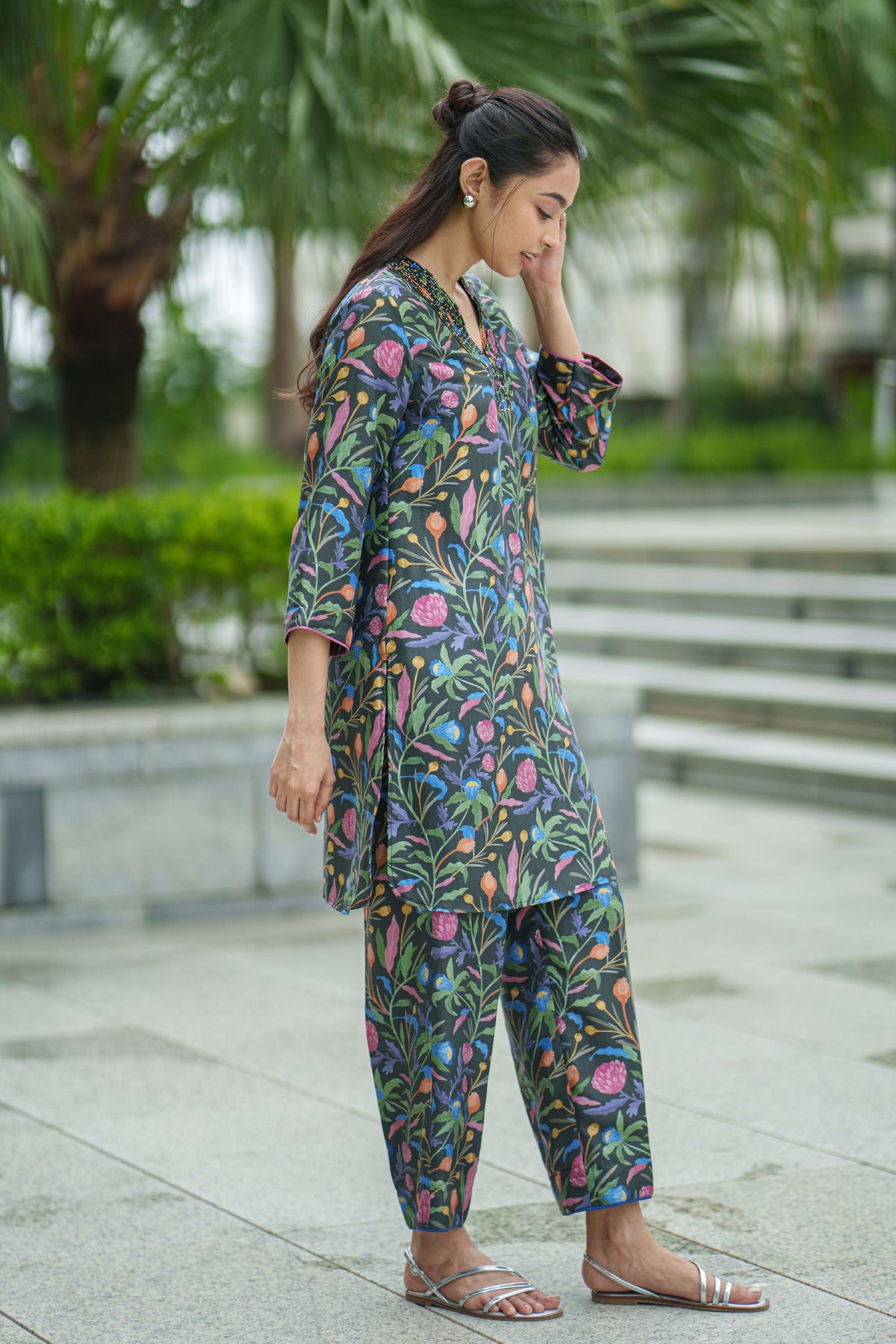 Rose Black Kurta With Pants