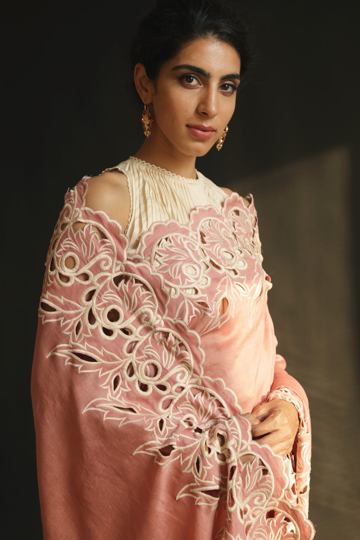 Pink chanderi cutwork scallop saree