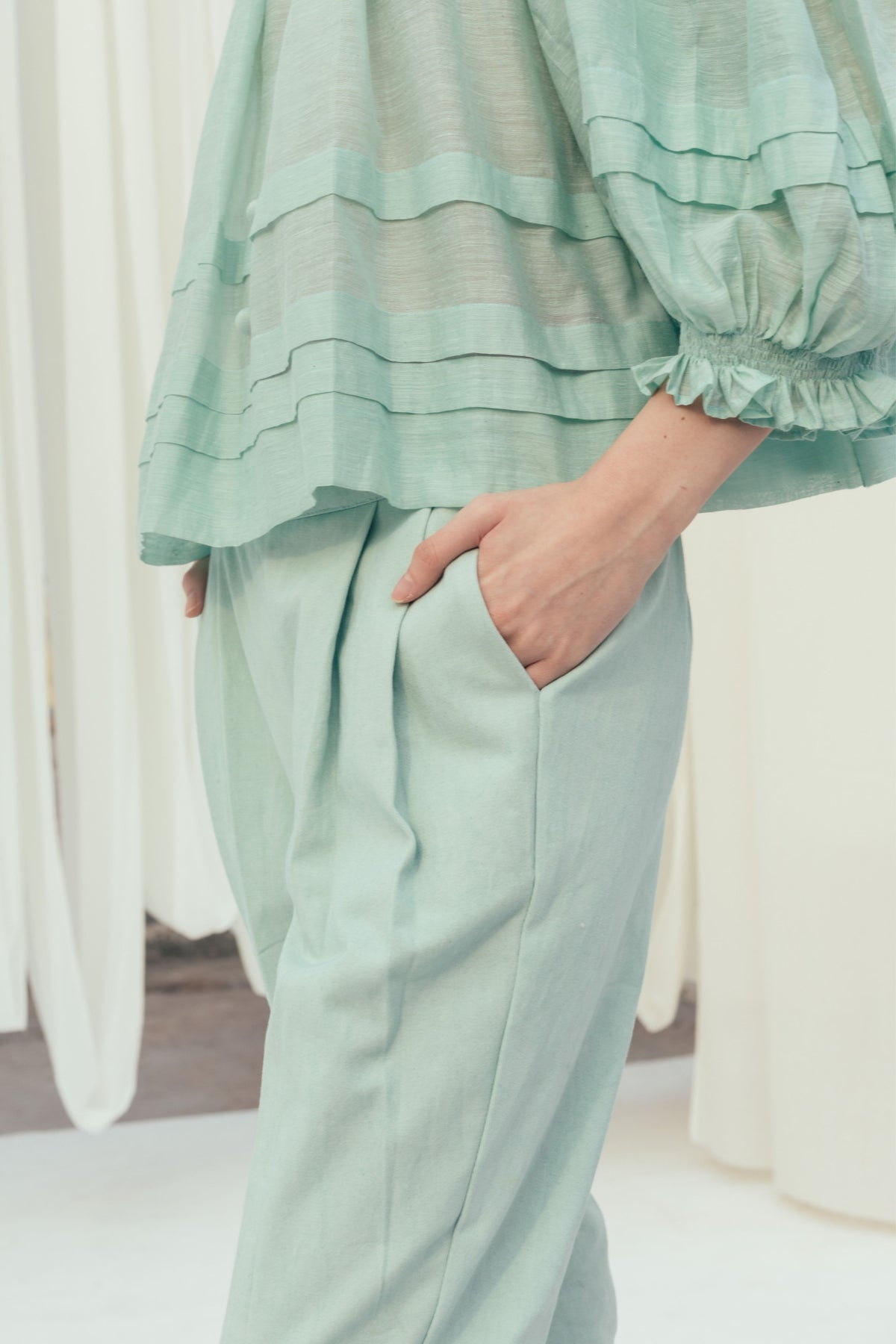Waltz Peasant Top