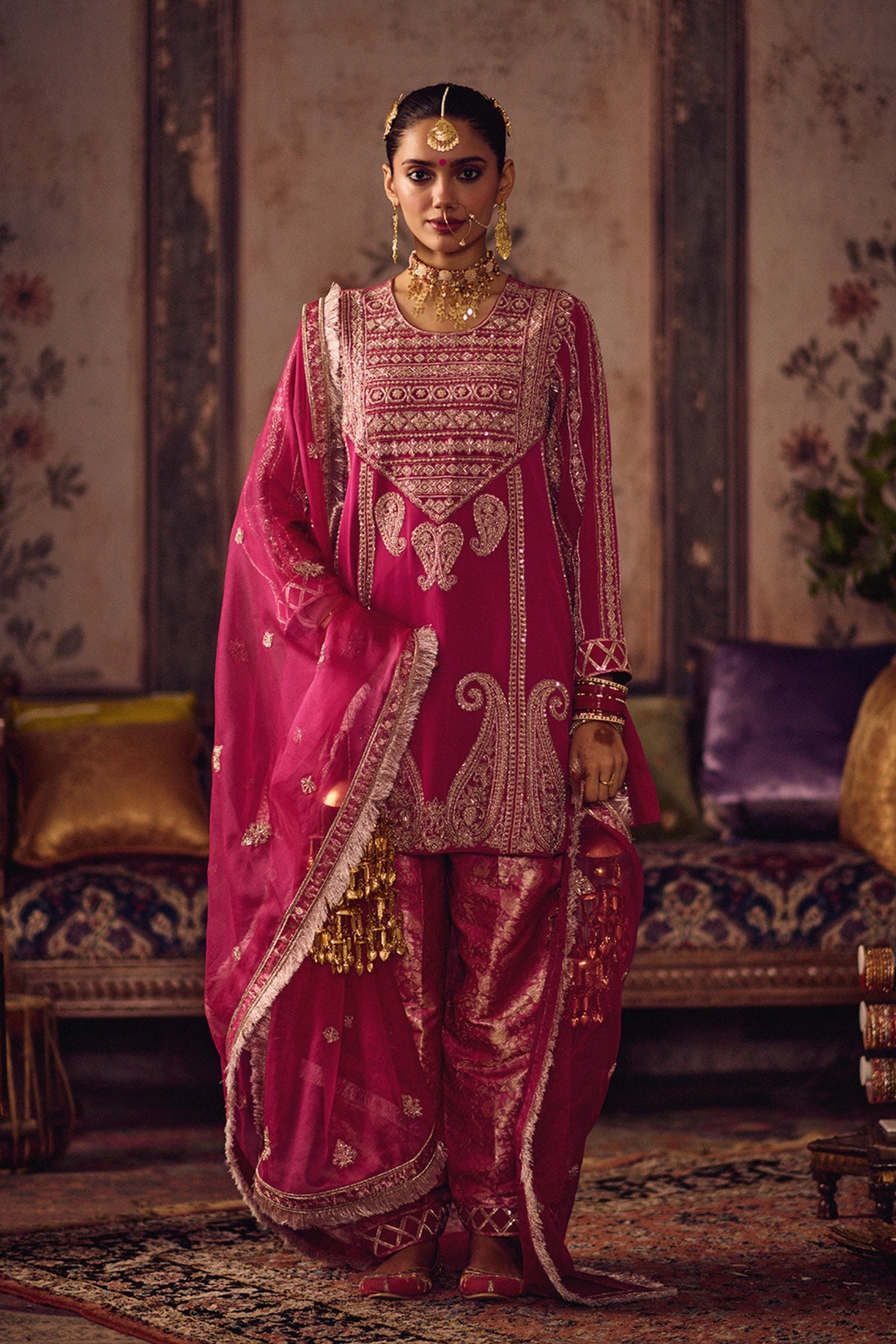 Gulabi Banarasi Salwar Set