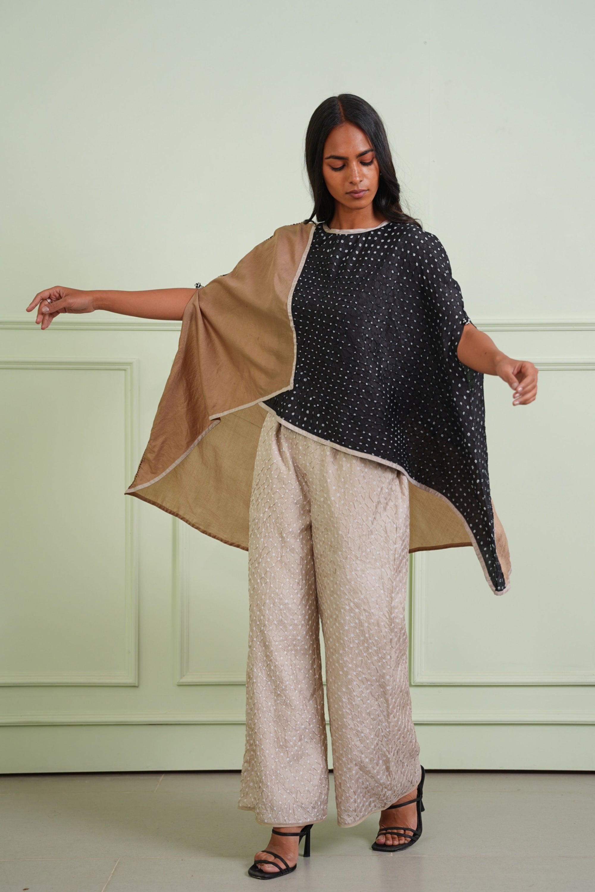Twenty Nine - Kaftan Top in Blue