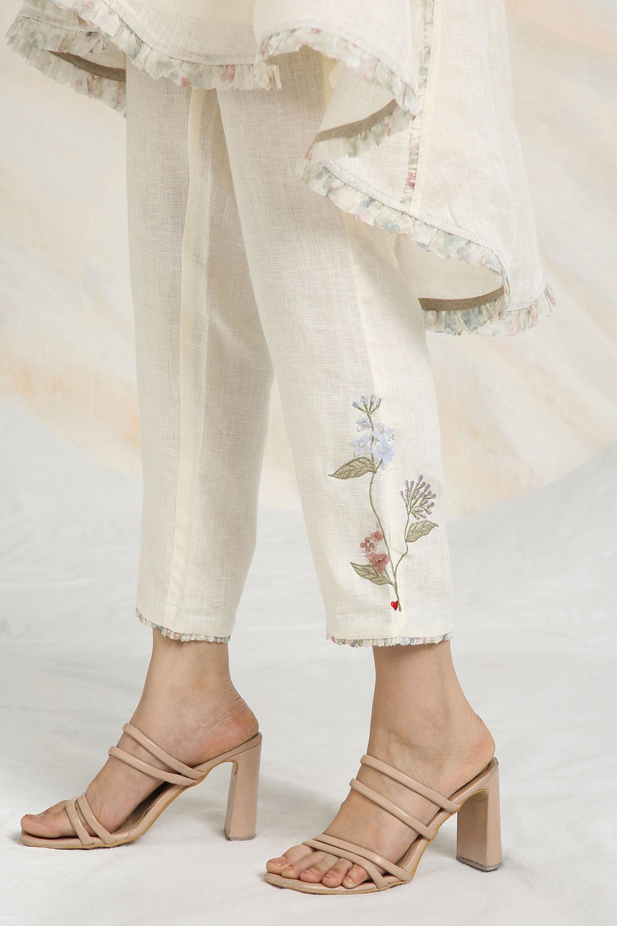 Hydrangea Off White Top