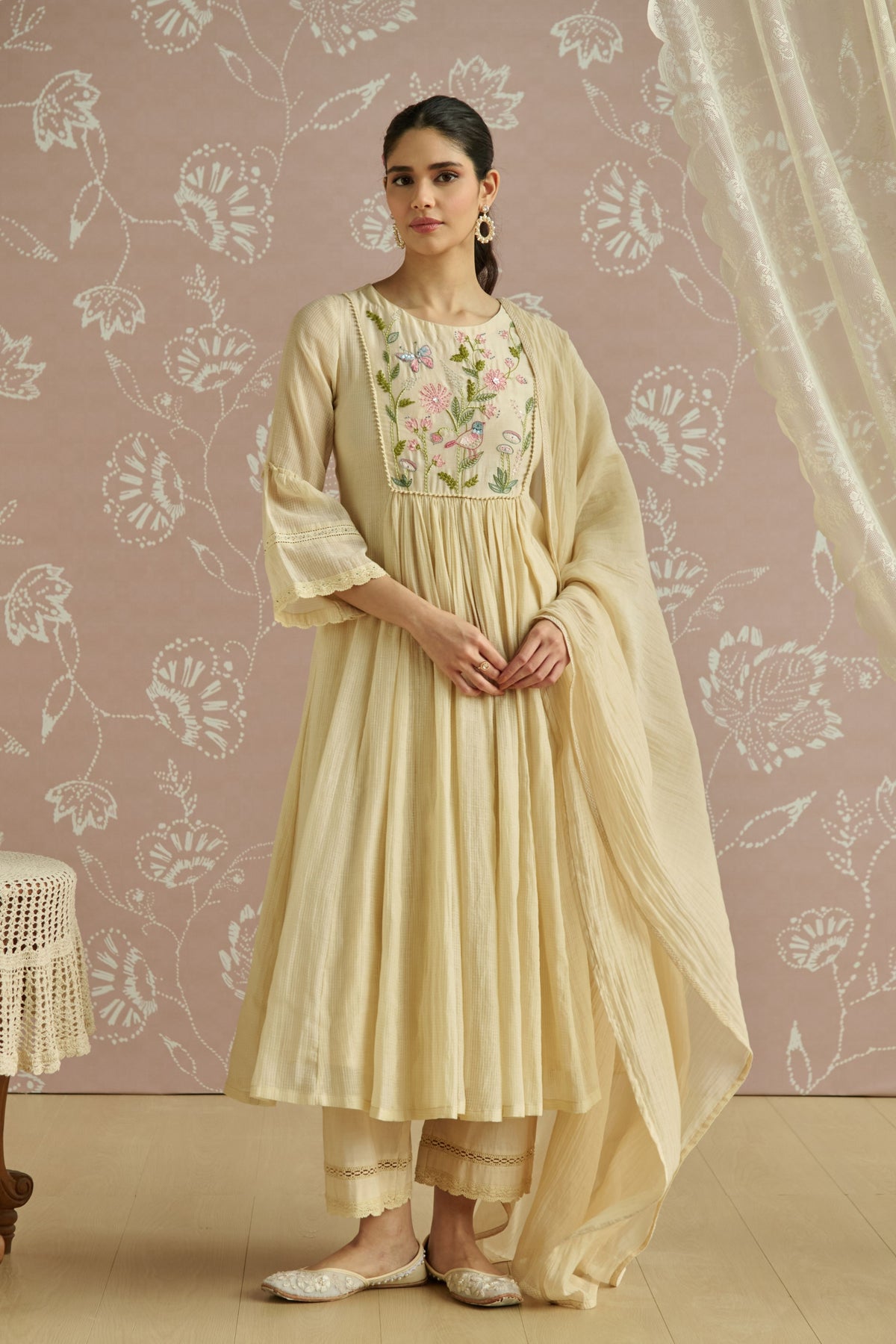Ivory Sairah Kurta Set