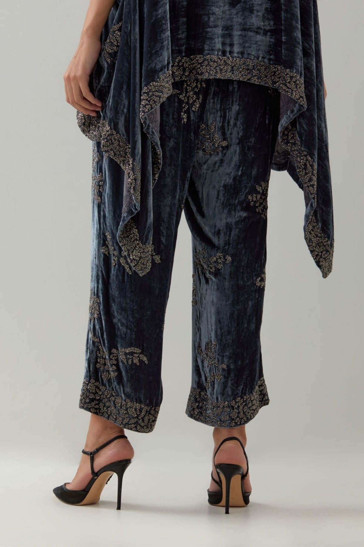 Shadow Velvet Cape Set