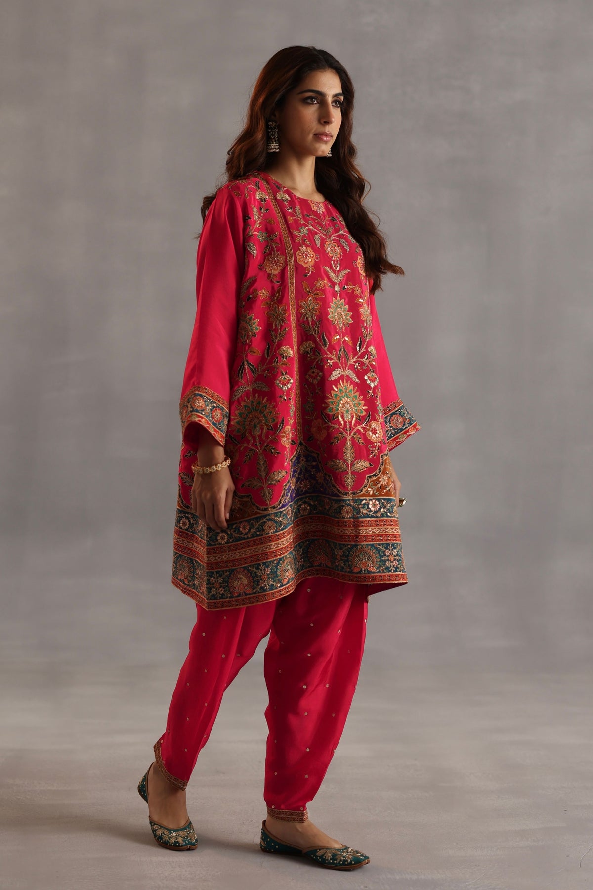 Yaman Magenta Kurta Set