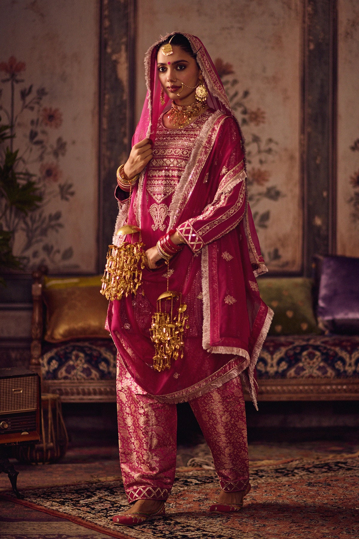 Gulabi Banarasi Salwar Set