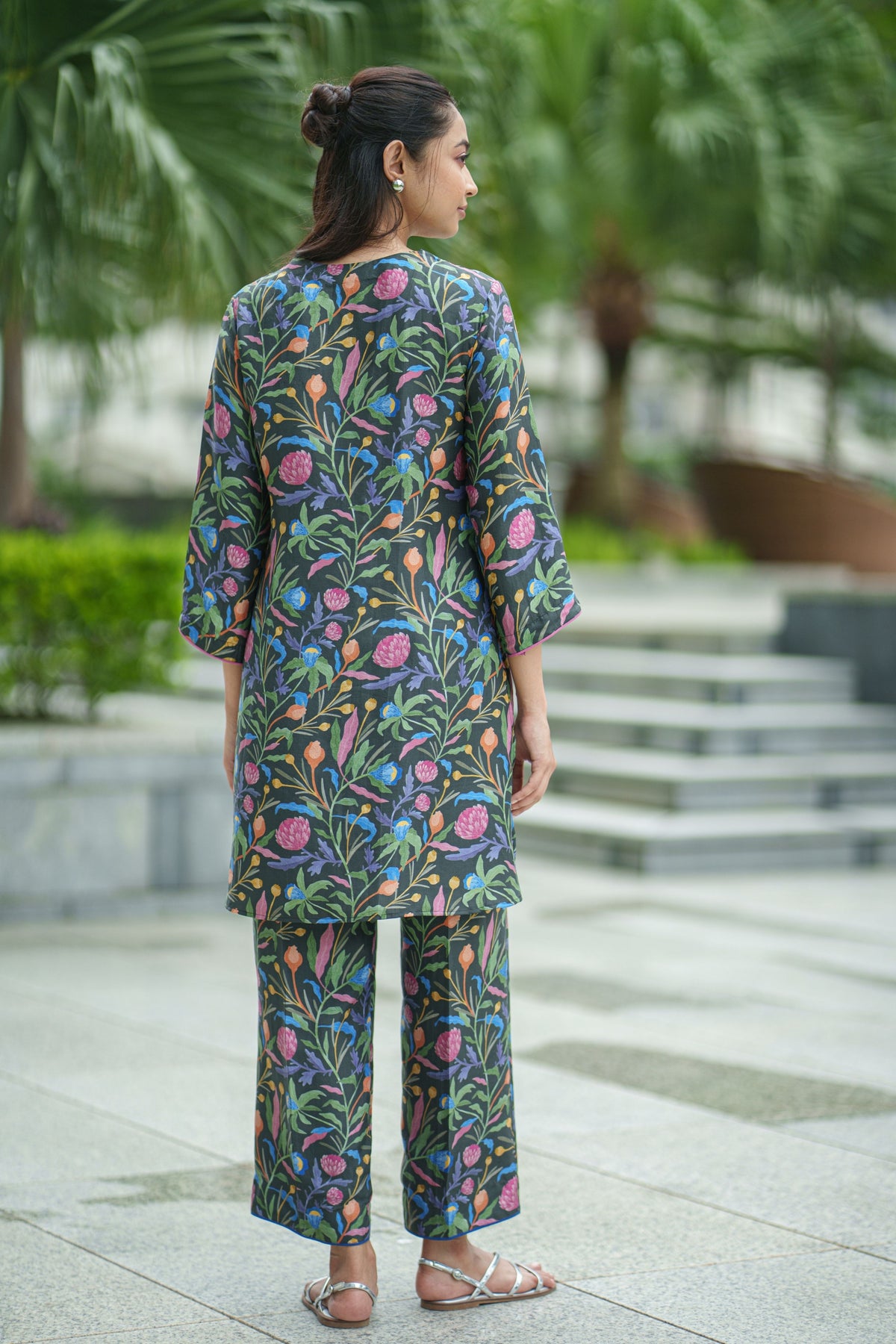Rose Black Kurta With Pants