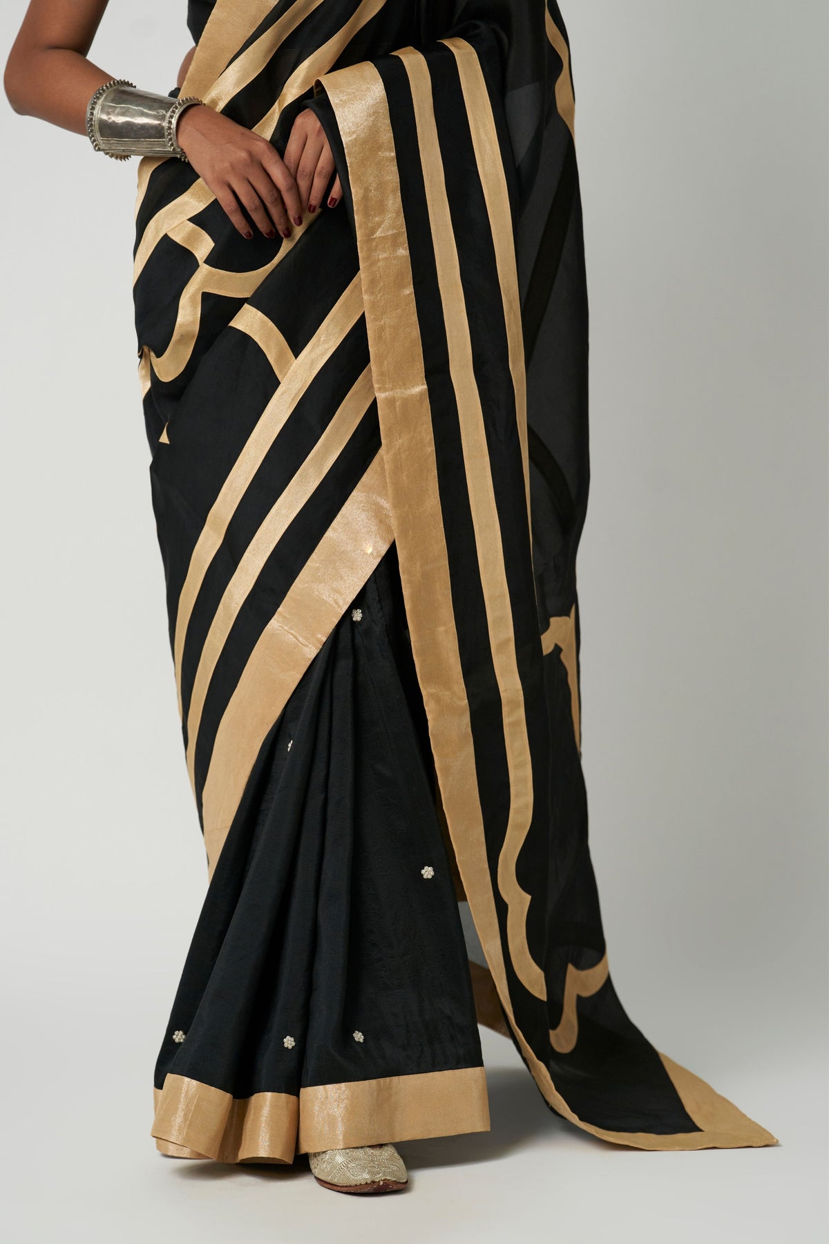 Surma Mehrabiya Saree Set