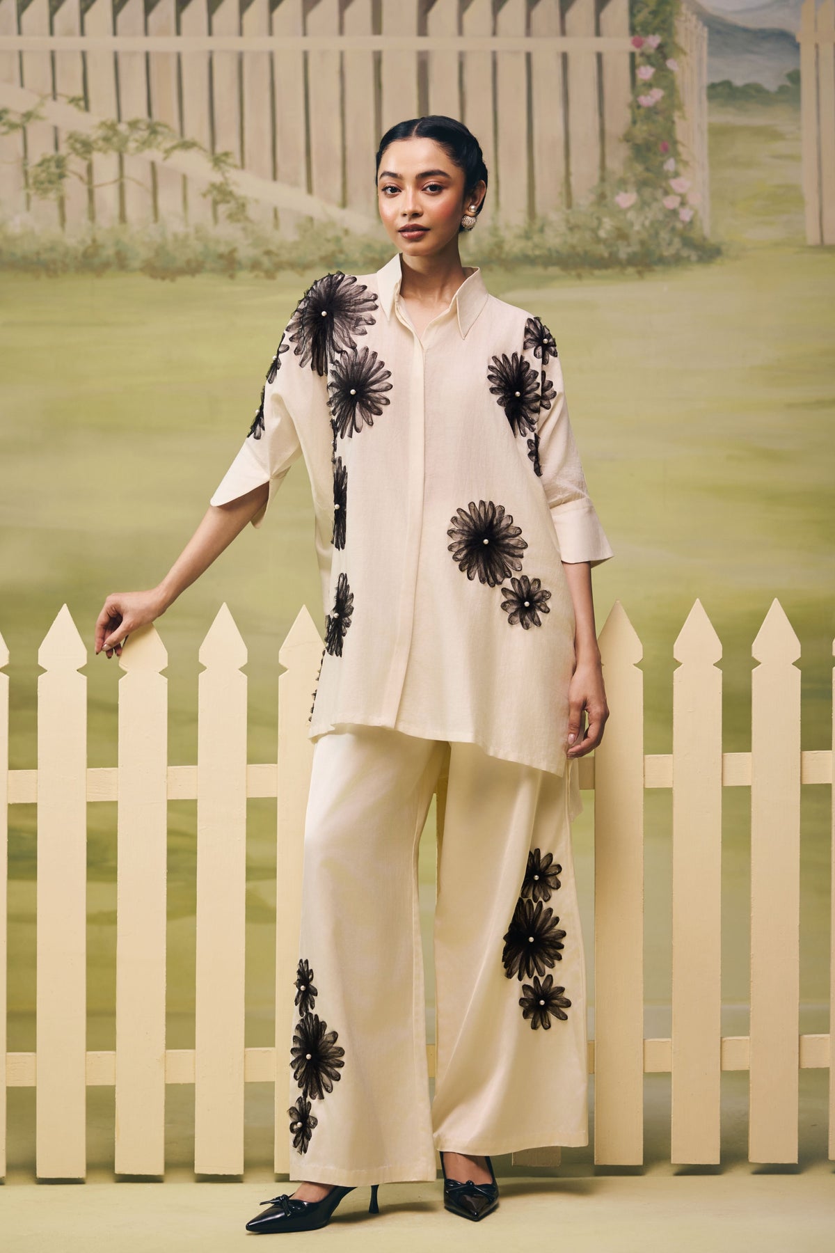 Noir Petal Garden Oversized Set