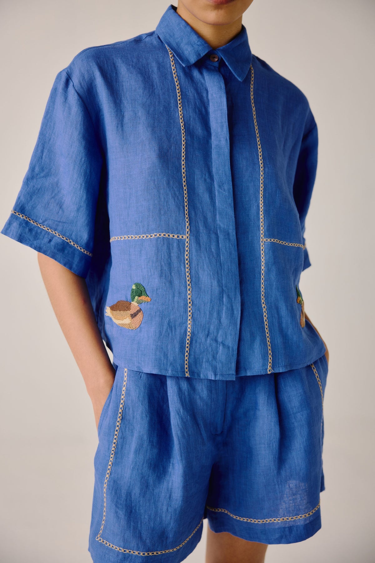 Electric Blue Duck Embroidery Leo Set