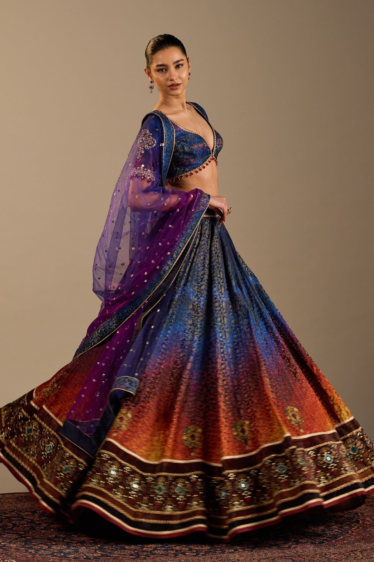 Tesoro Lehenga Set