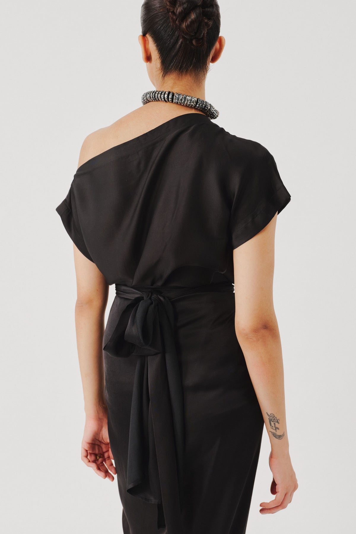 Honey Multiway in Black