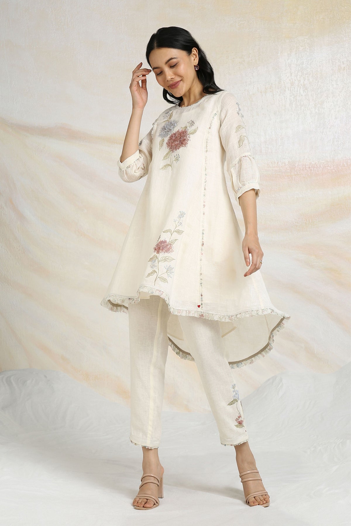 Hydrangea Off White Top