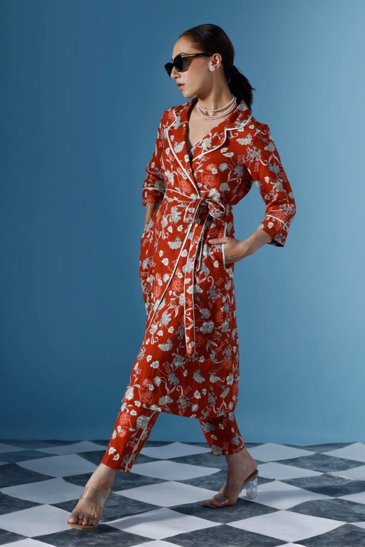 Iris Set In Red
