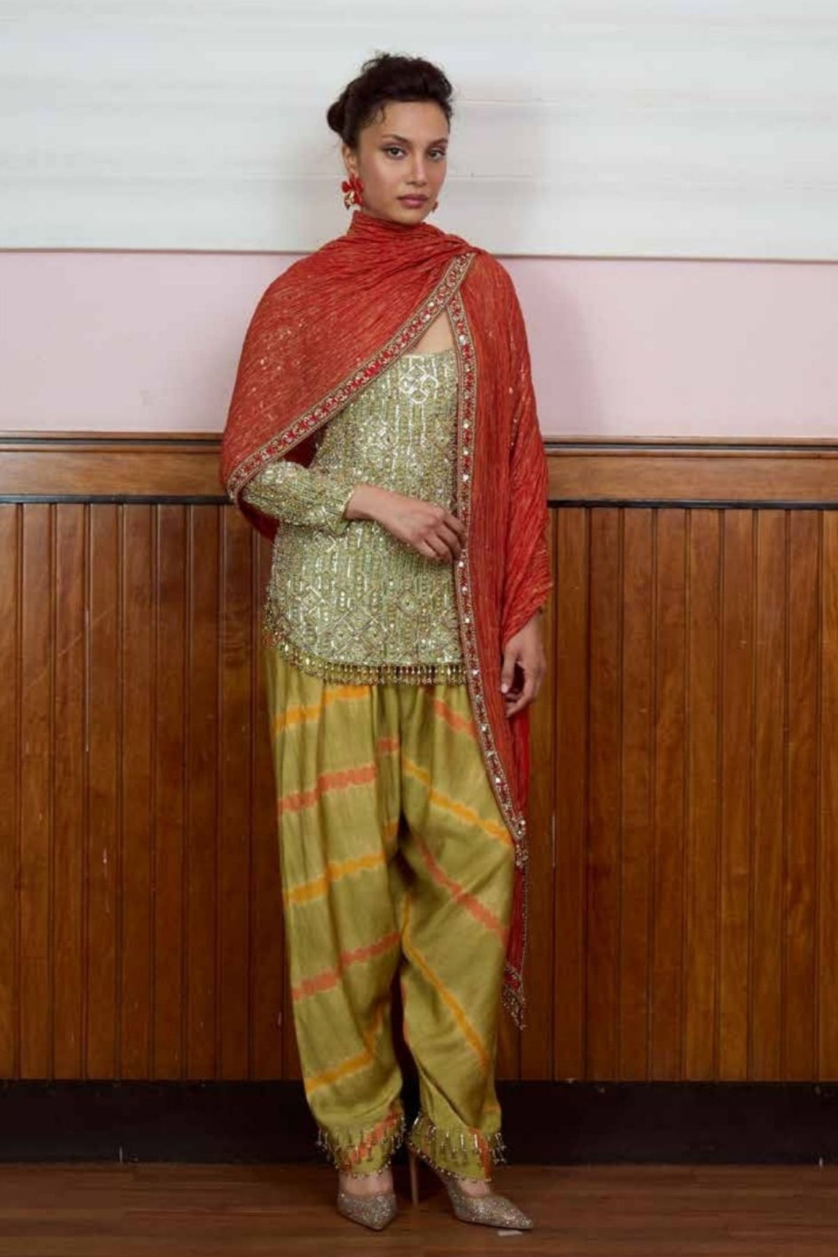 Mishri Pista Green Leheriya Set