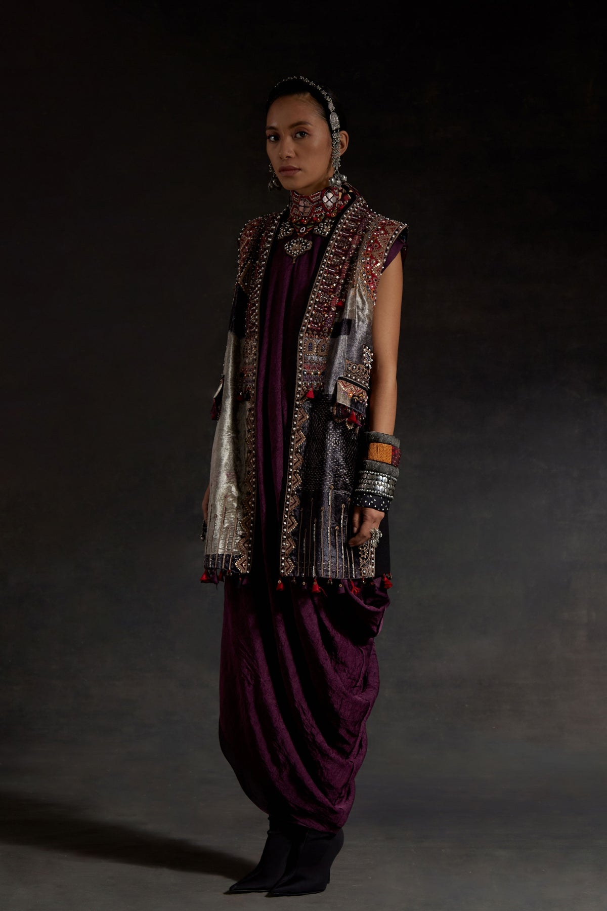 Ruhi Sleeveless Jacket Set