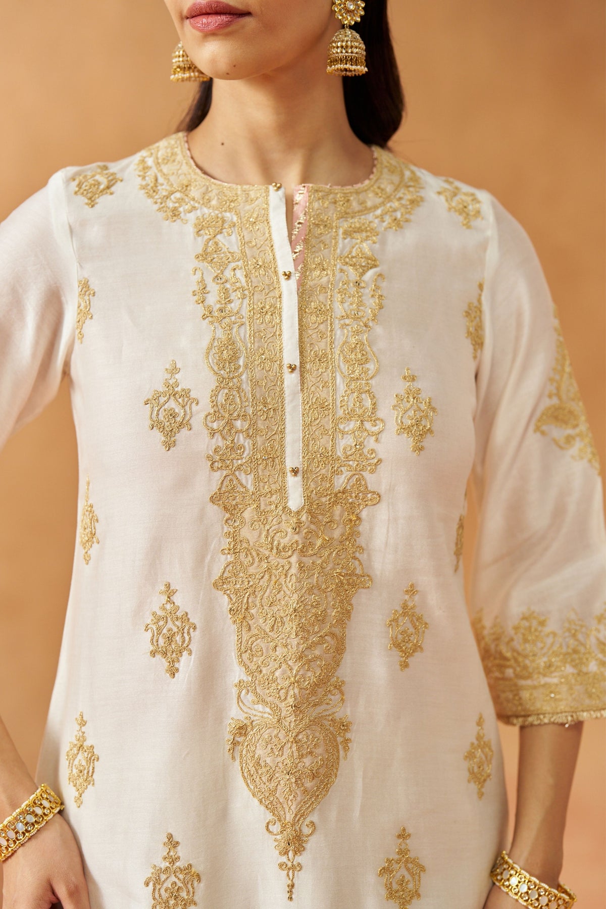 Mubina Daisy Ivory Chauga Set
