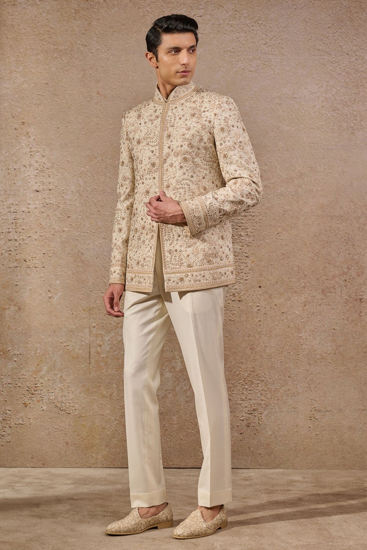 Hand-embroidered Floral Bandhgala
