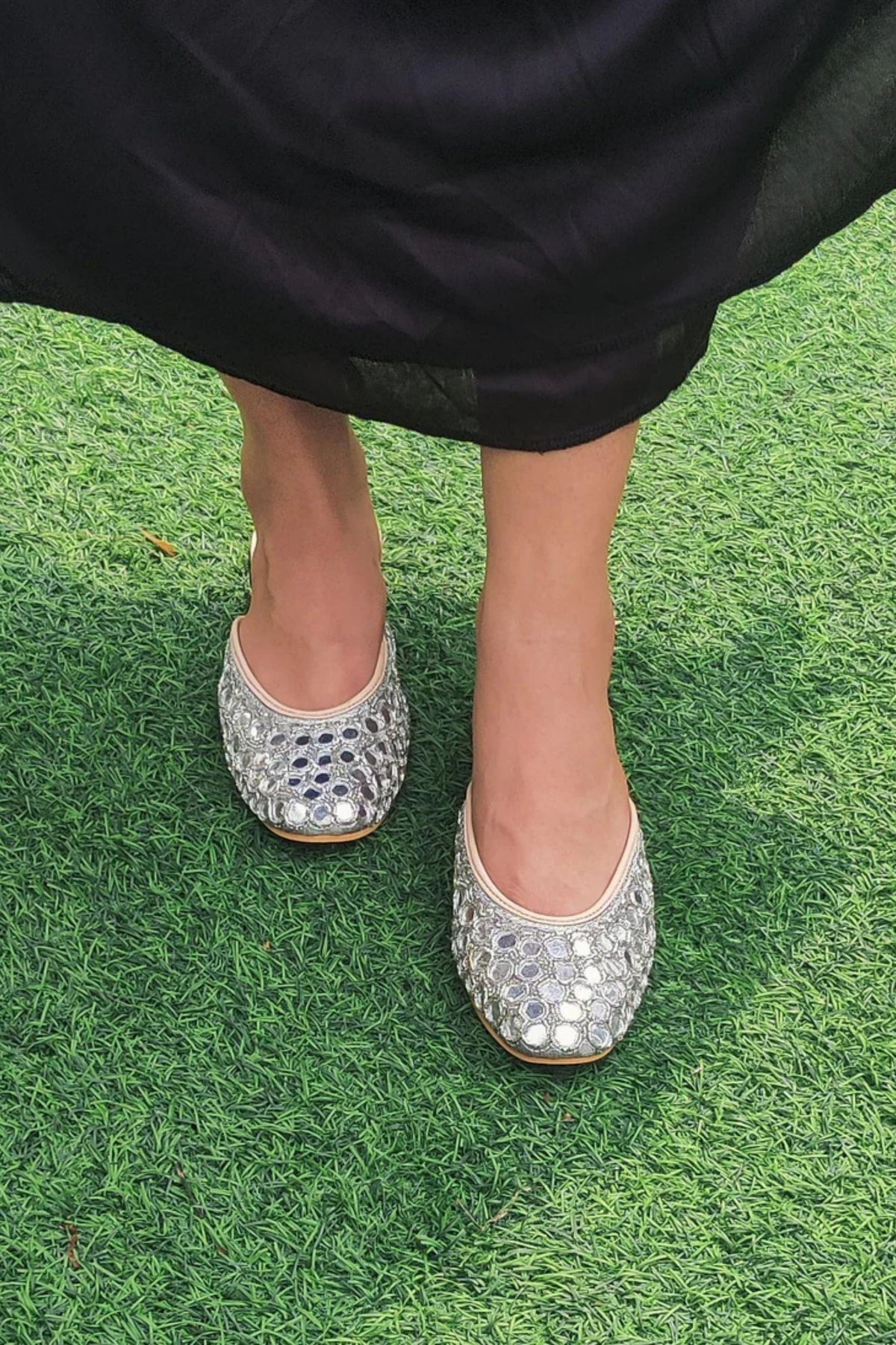 Noor Silver Jutti