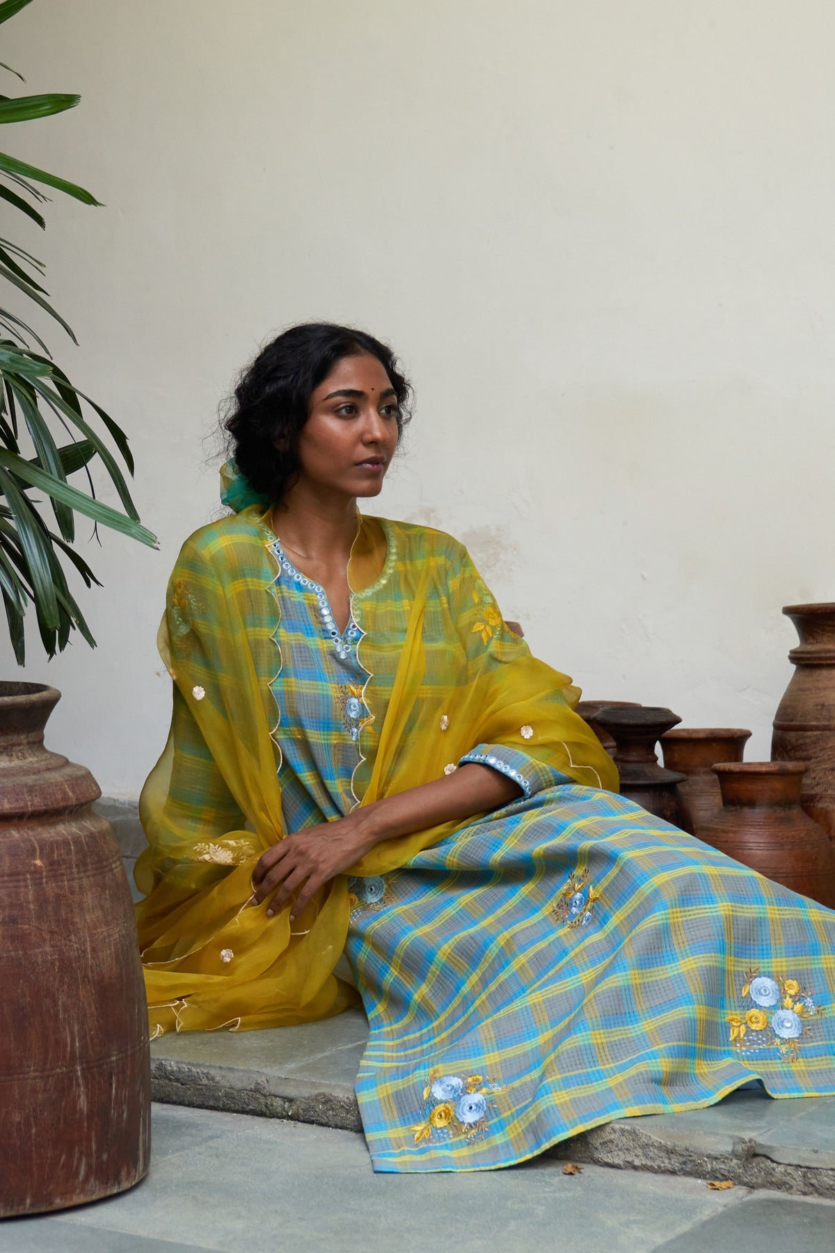 Neela Sitara Phool Kurta Set