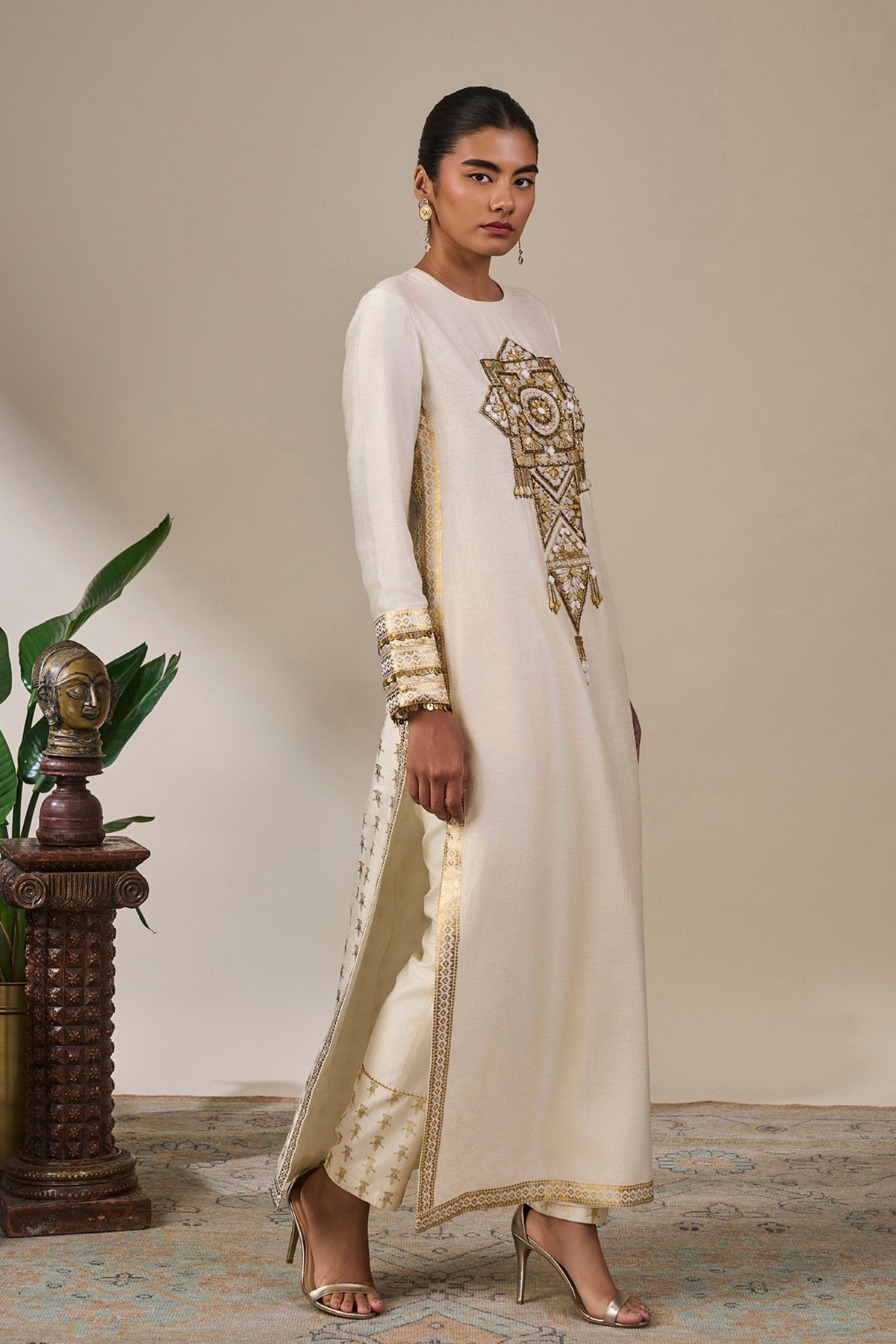 Ivory Anaar Chronicles Kurta Set