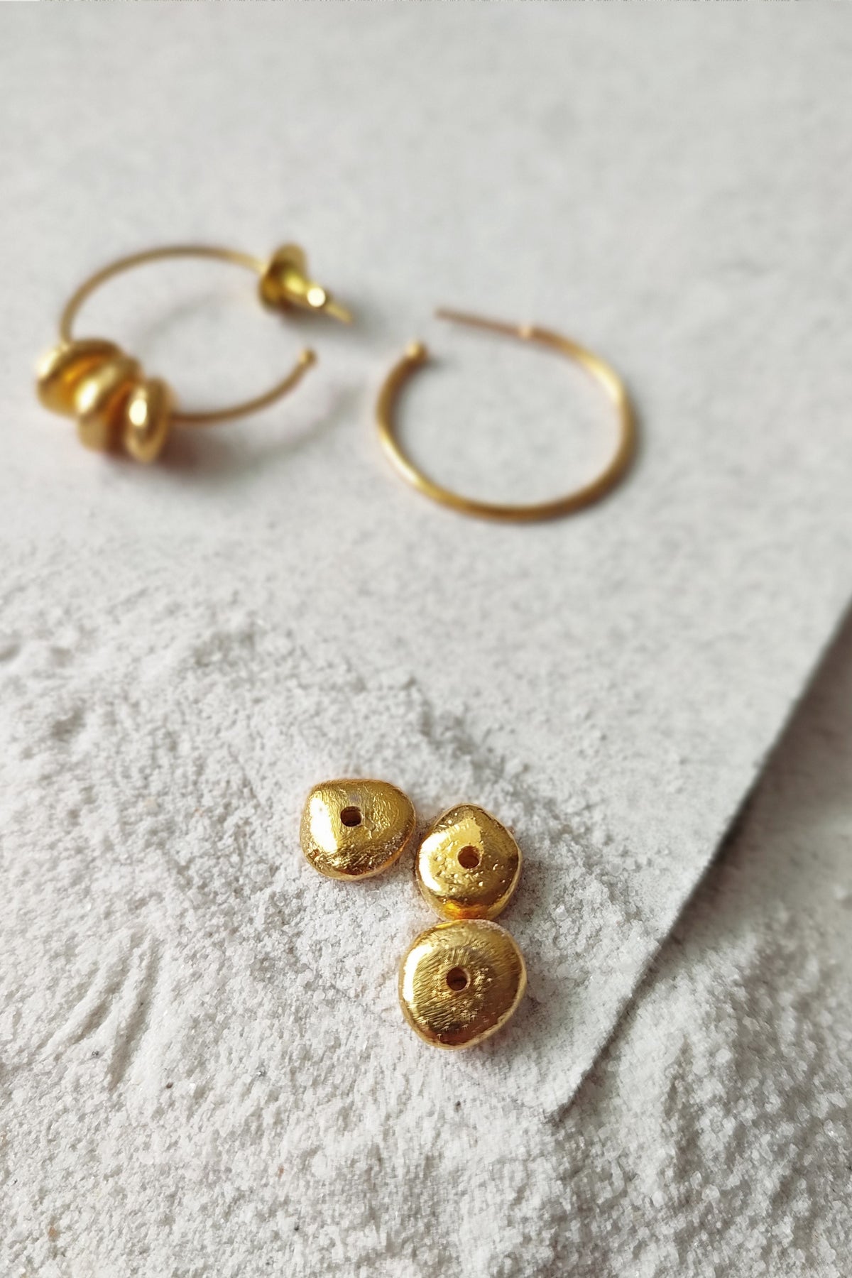 Alen Small and Large Golden Earrings Set