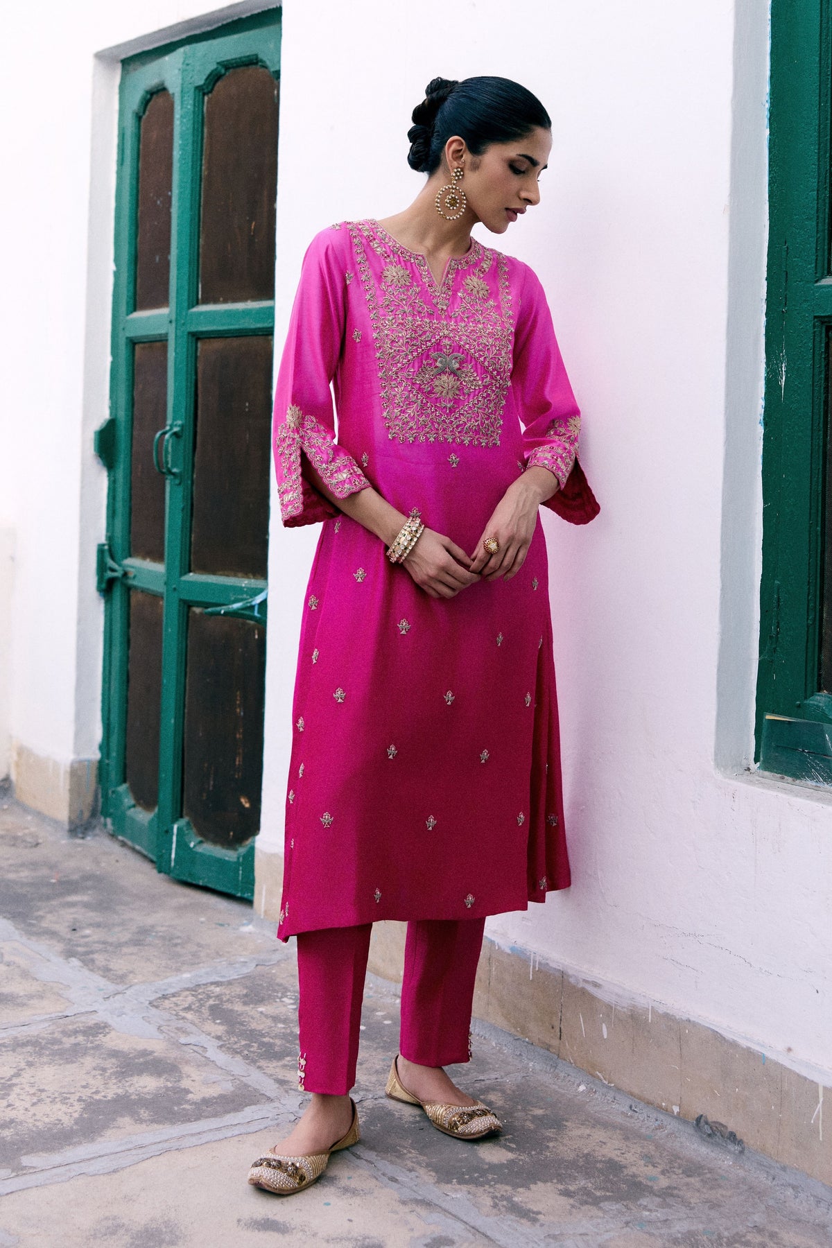 Gulbahar Lotus Kurta Set