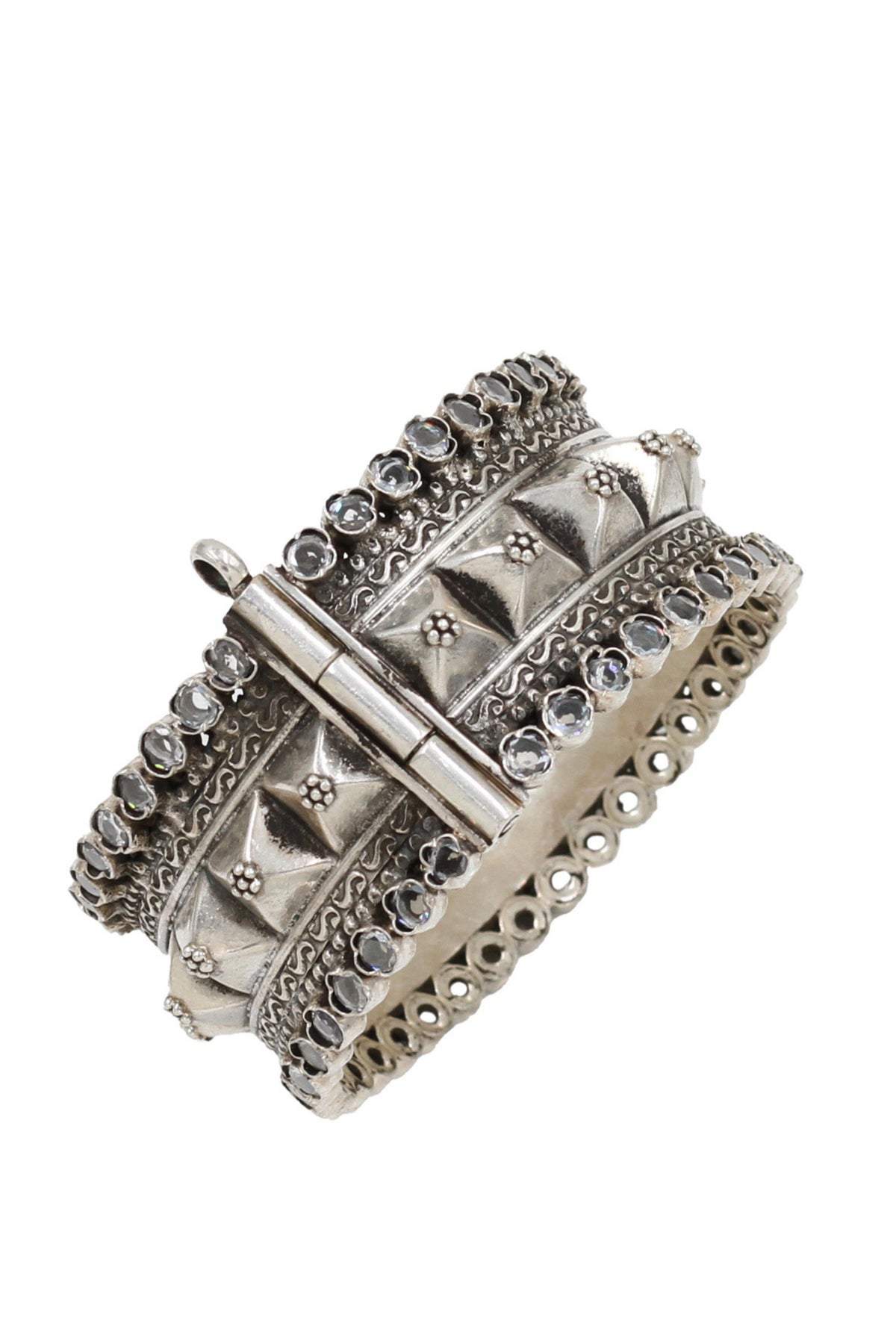 Timeless Beauty Silver Bangle