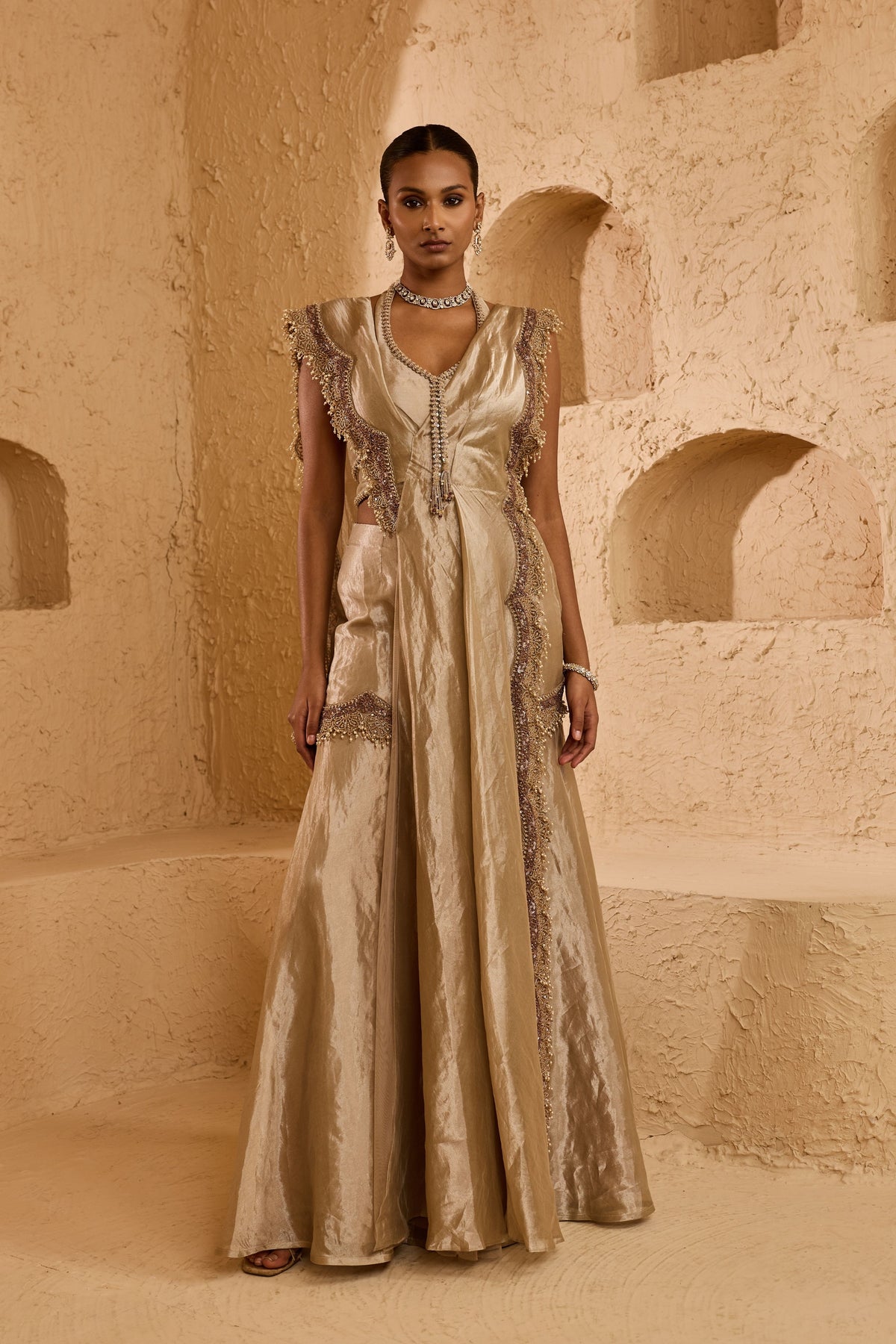Avira Sharara Set