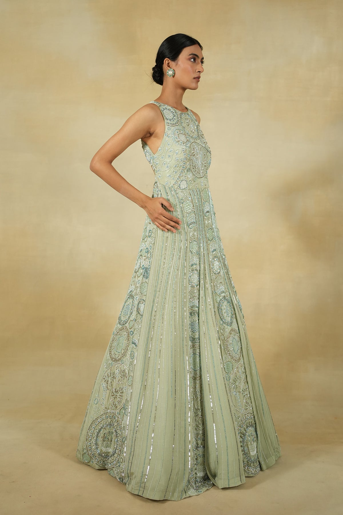 Pista Mir Vrit Anarkali