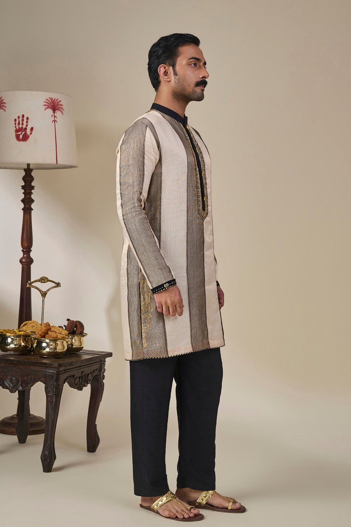 Palm Pillar Black & White Kurta