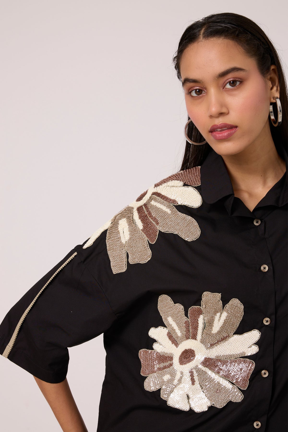 Leo Applique Black Shirt