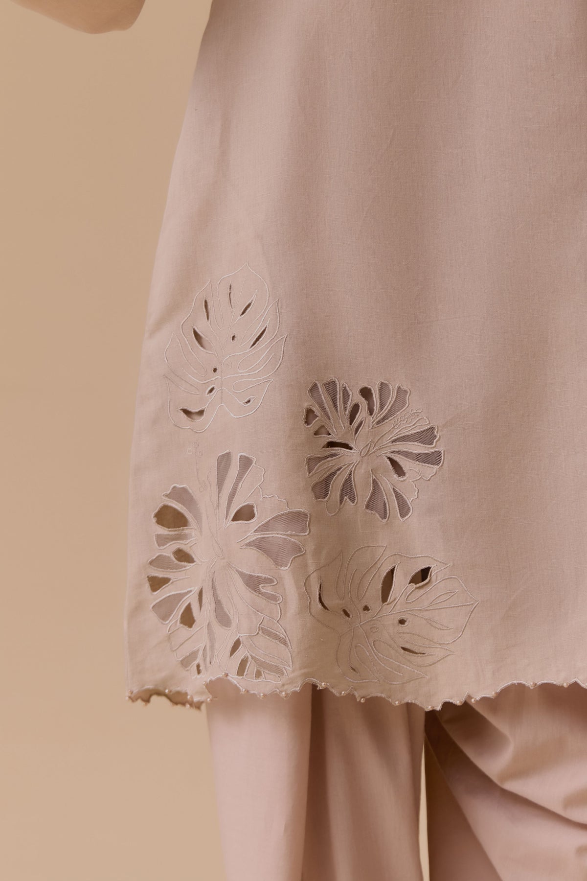 Sand Resham Kurta