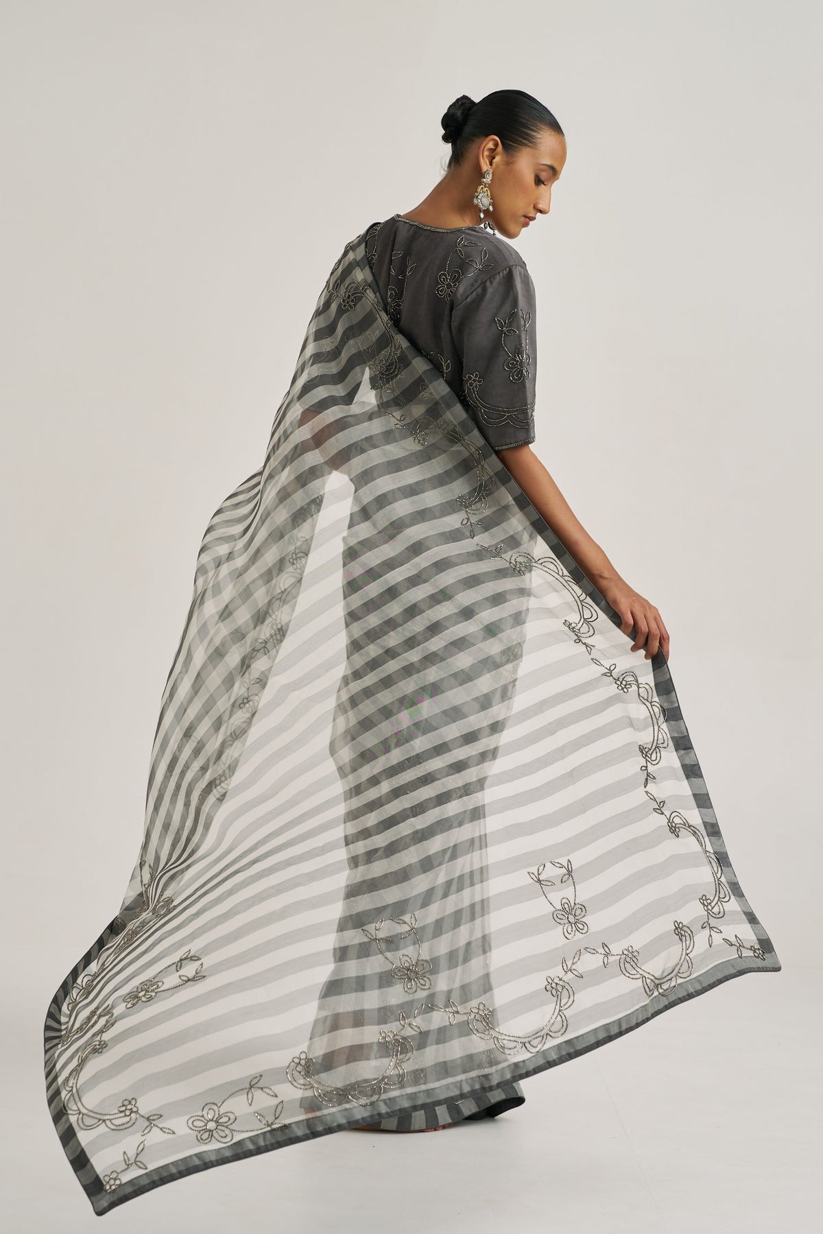 Yamini Grey Saree