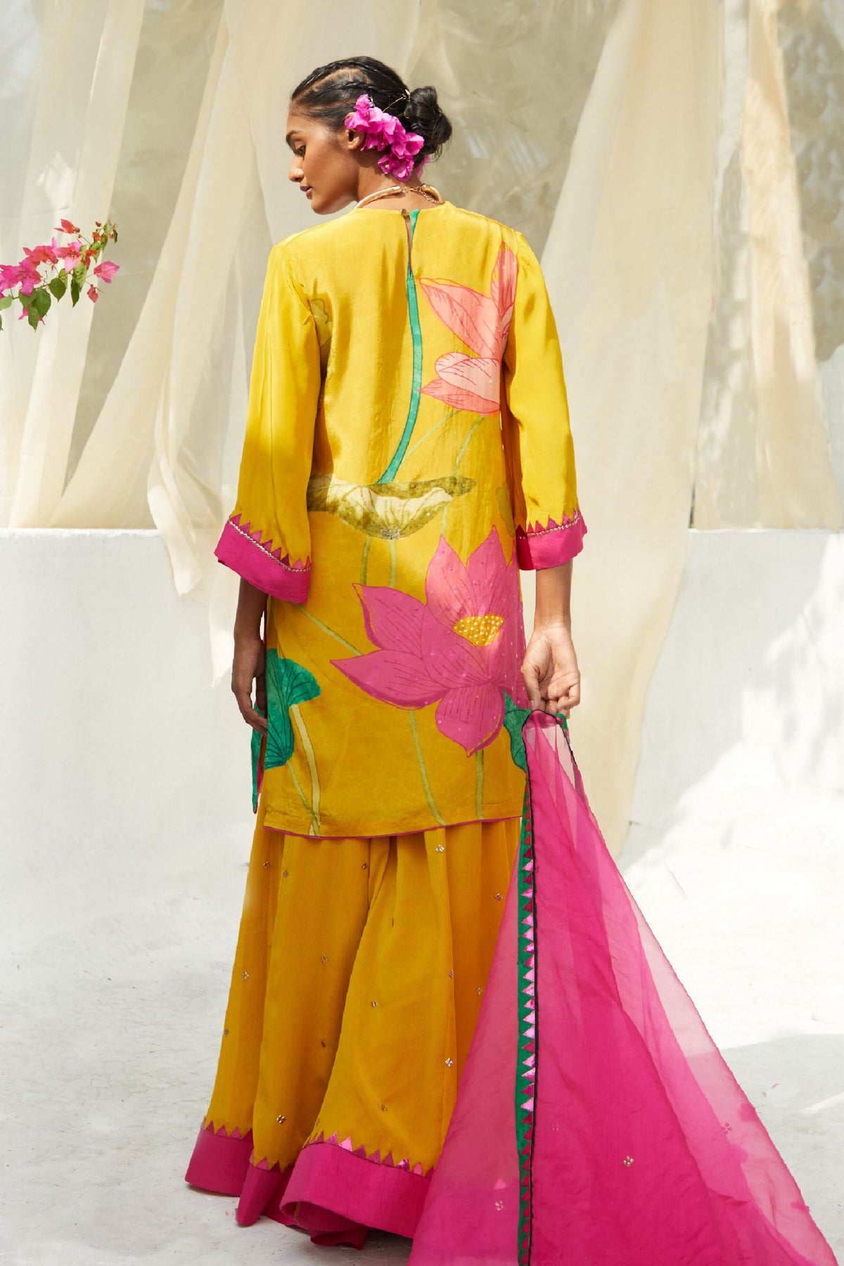 Sharara Set In Rust