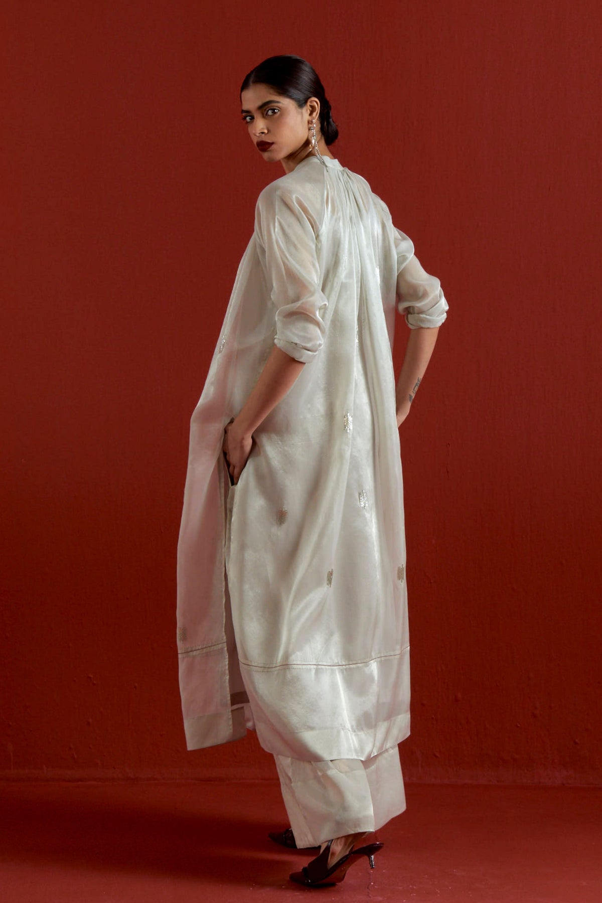 Emb. Gather Neck Shirt Set