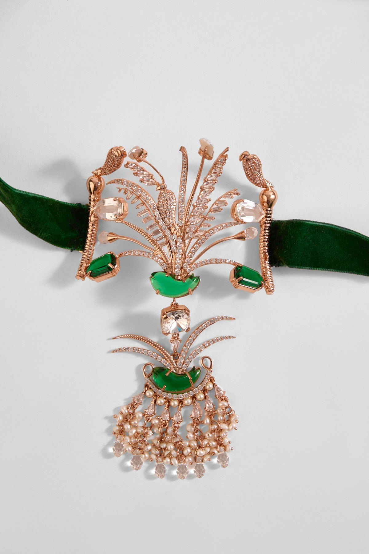 Le Palm Fish Velvet Choker in Jade Green