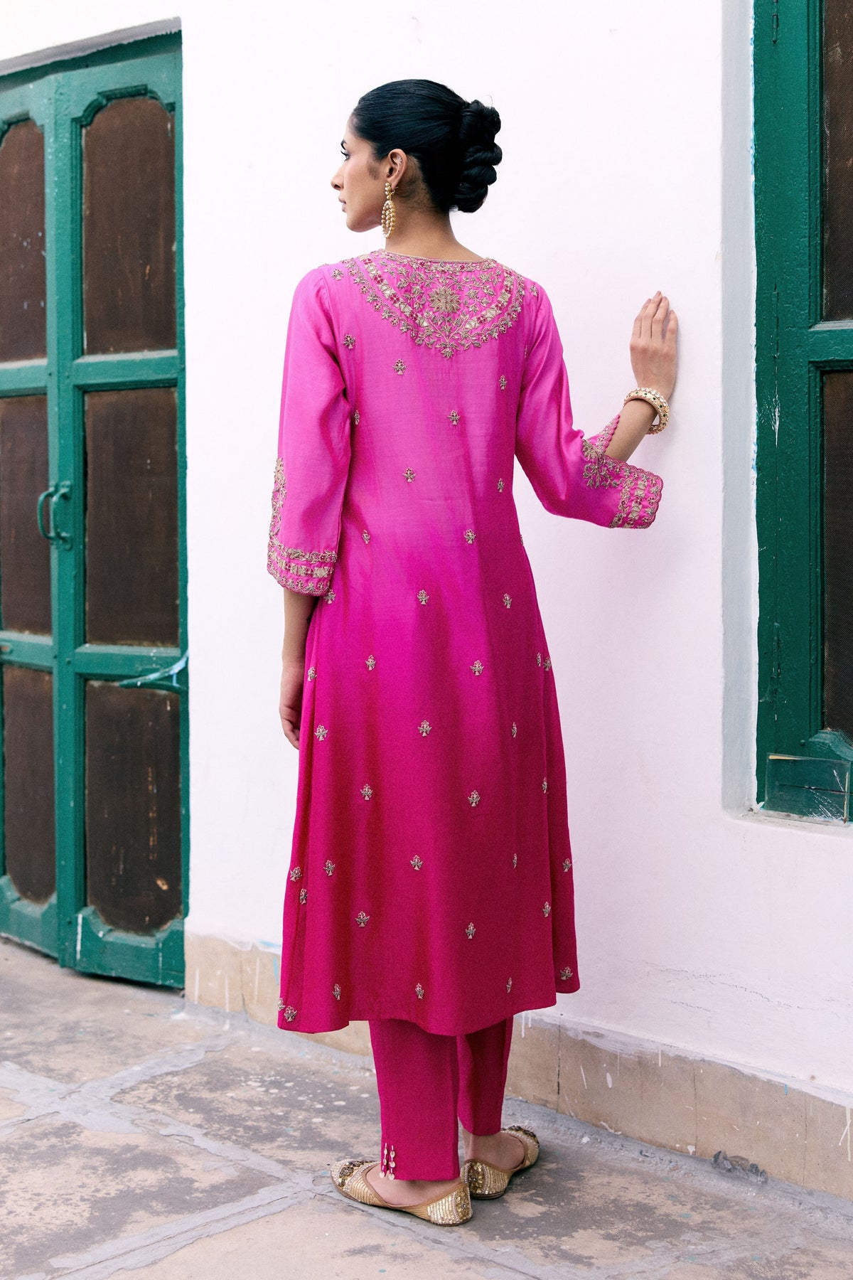 Gulbahar Lotus Kurta Set