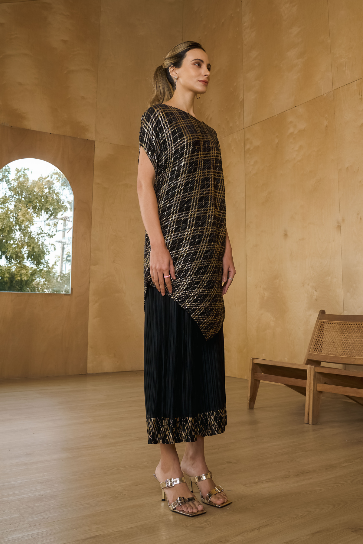 Black Metallic Kurti Drape Set