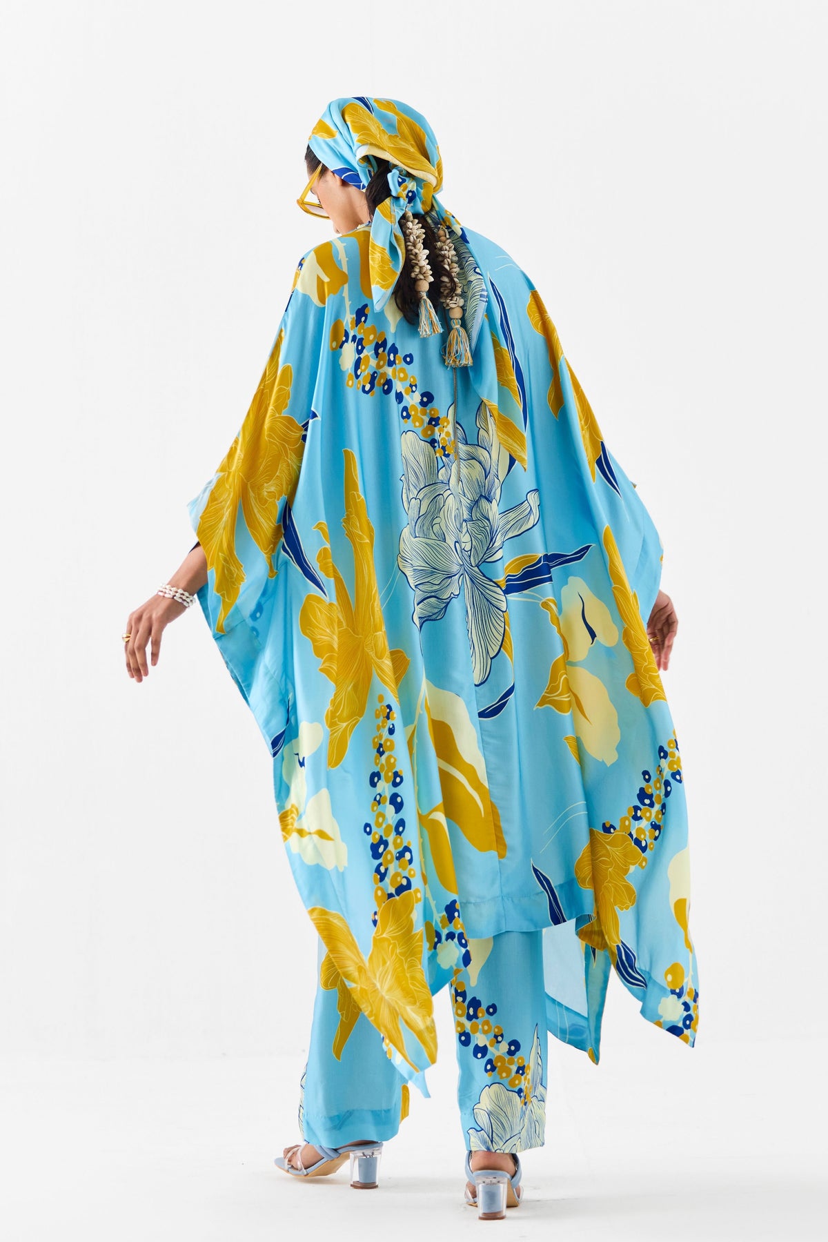 White Rose Kimono Set