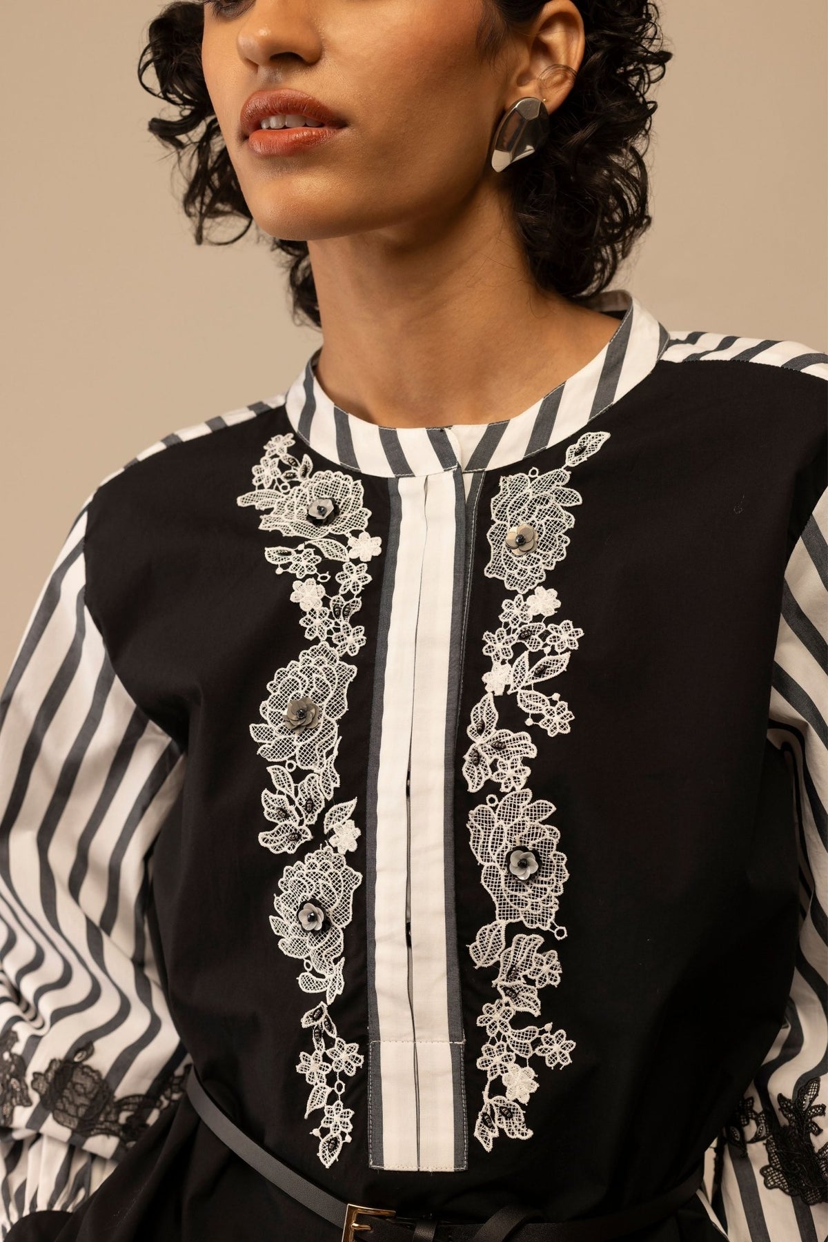 Asha Black White Top - Bunka - Elahe