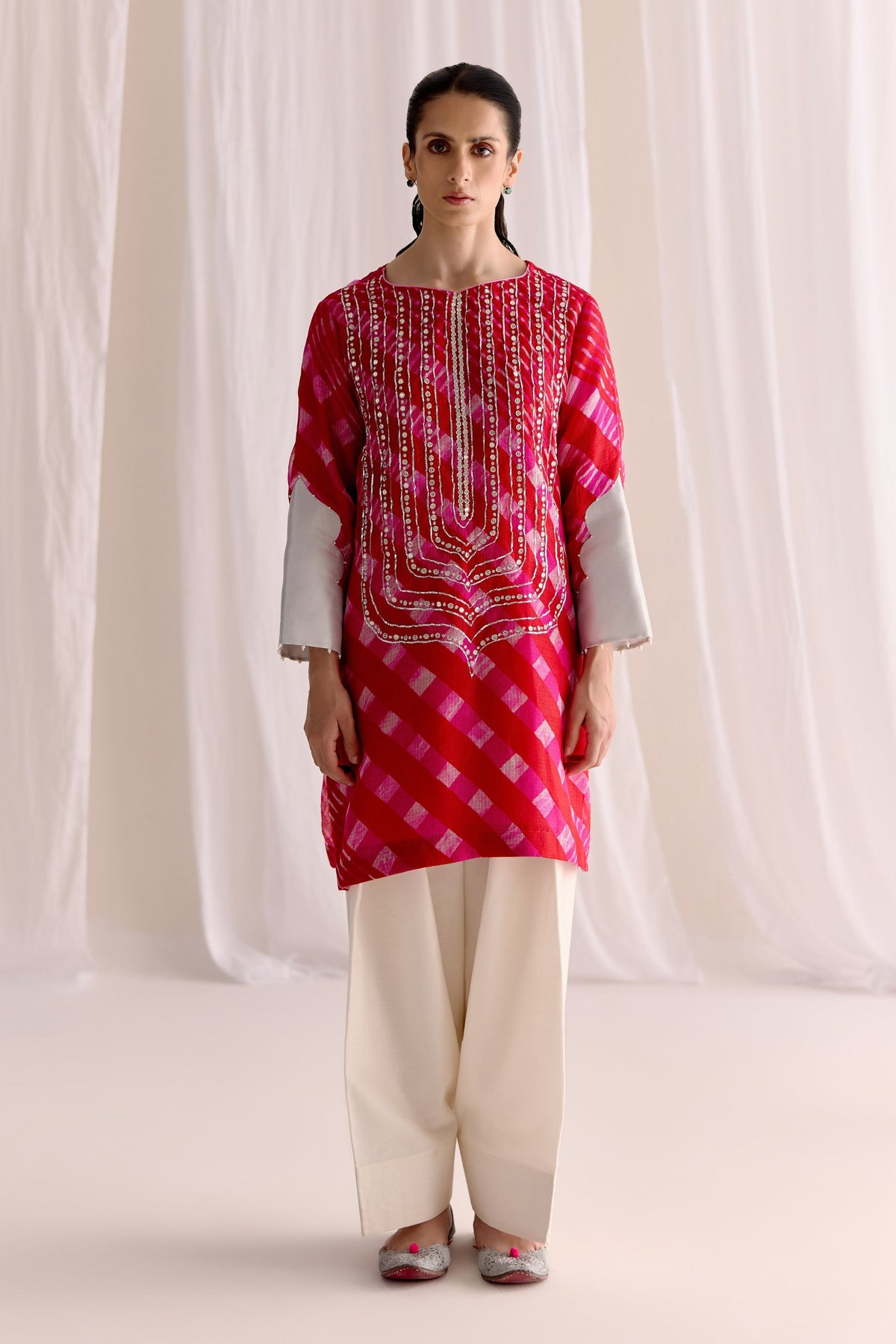 Leher-e-gul Kurta Set