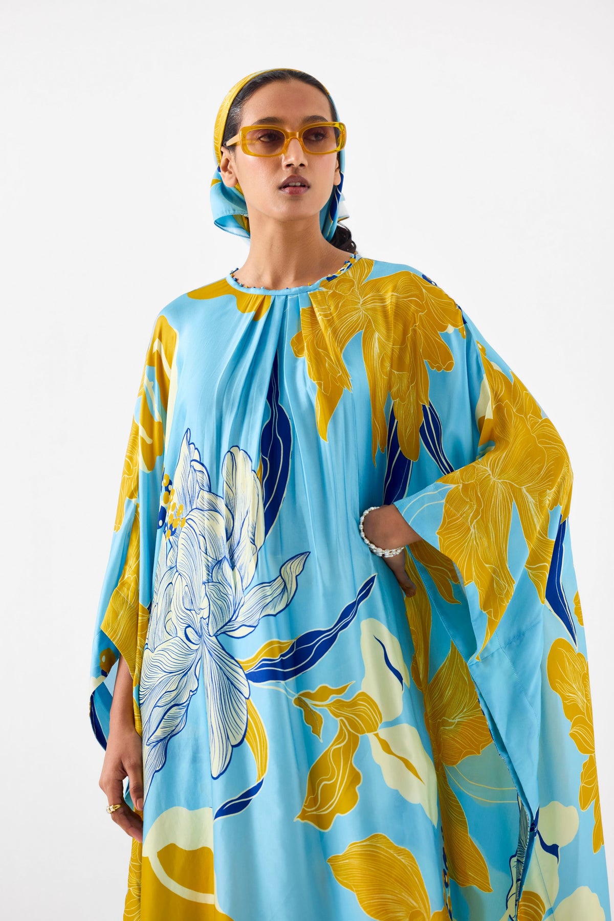 White Rose Kimono Set