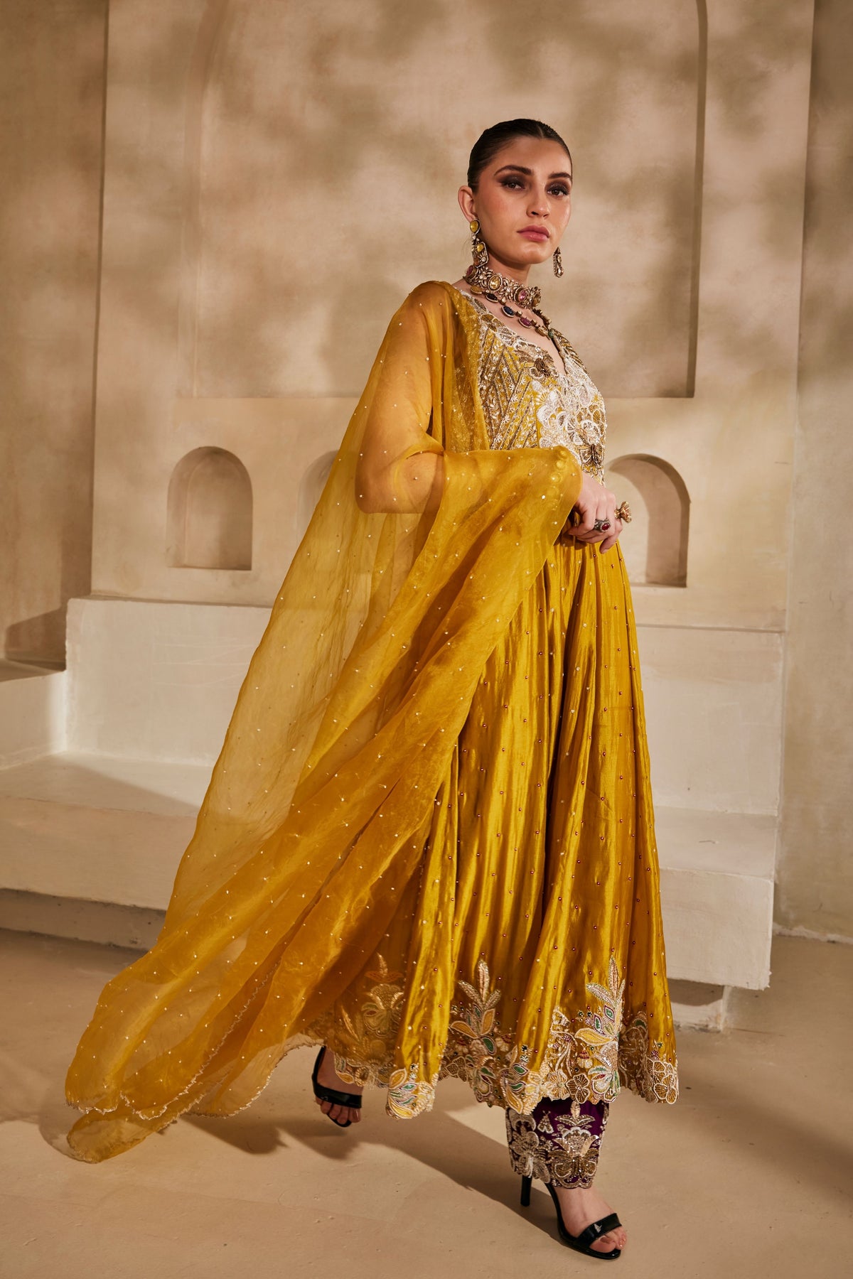 Sunehri Anarkali Set