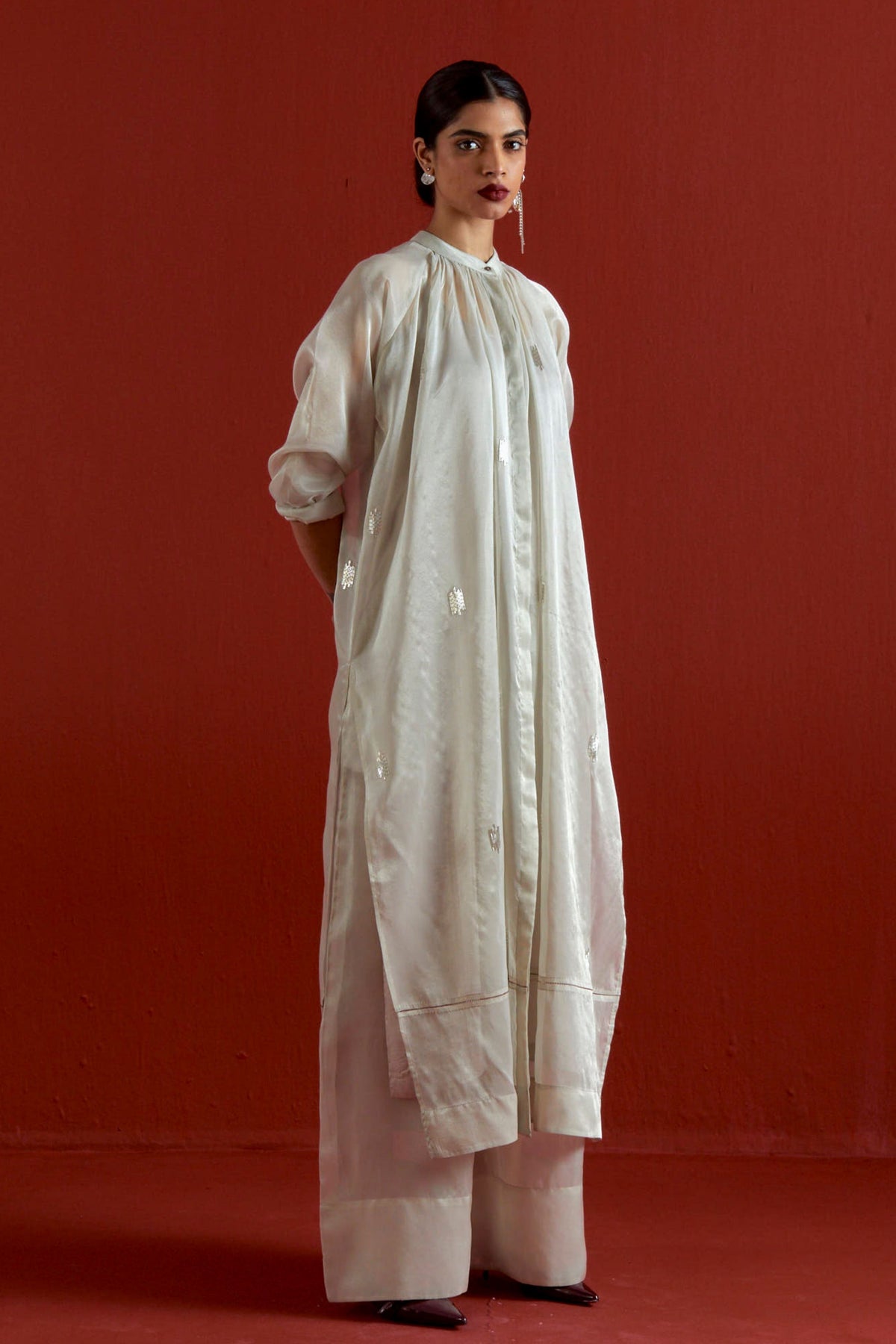 Emb. Gather Neck Shirt Set
