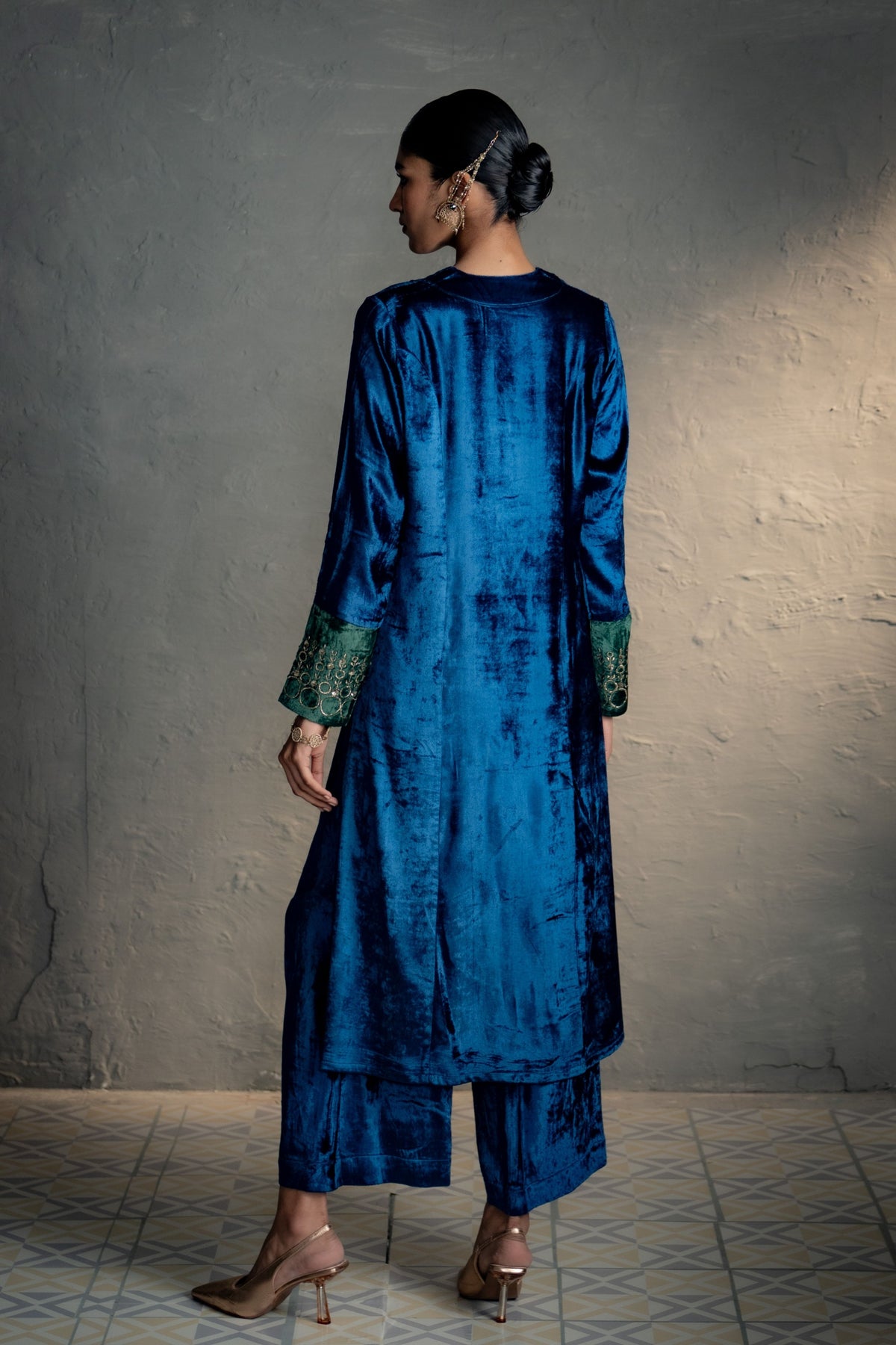 Maaya Blue V neck kurta Set