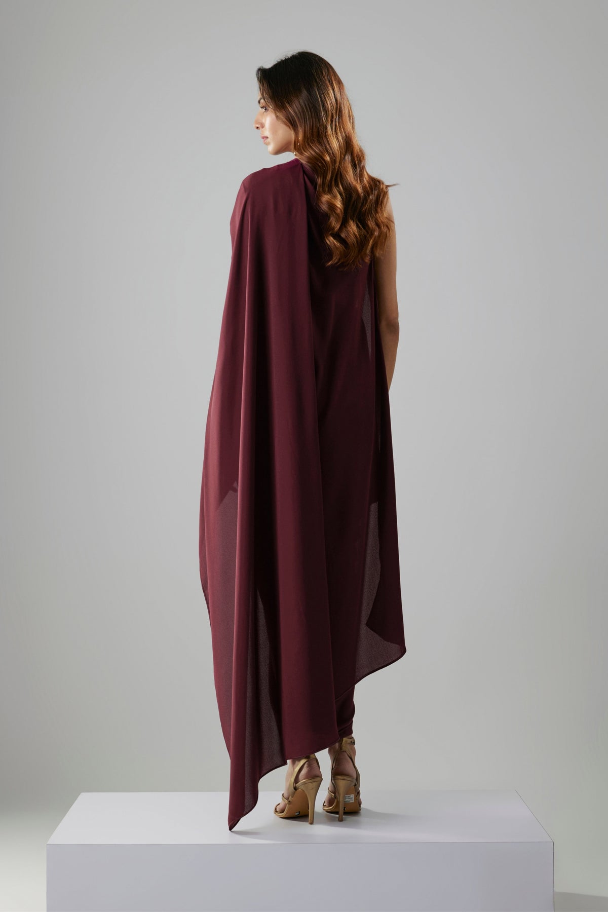 Emira Gown Set
