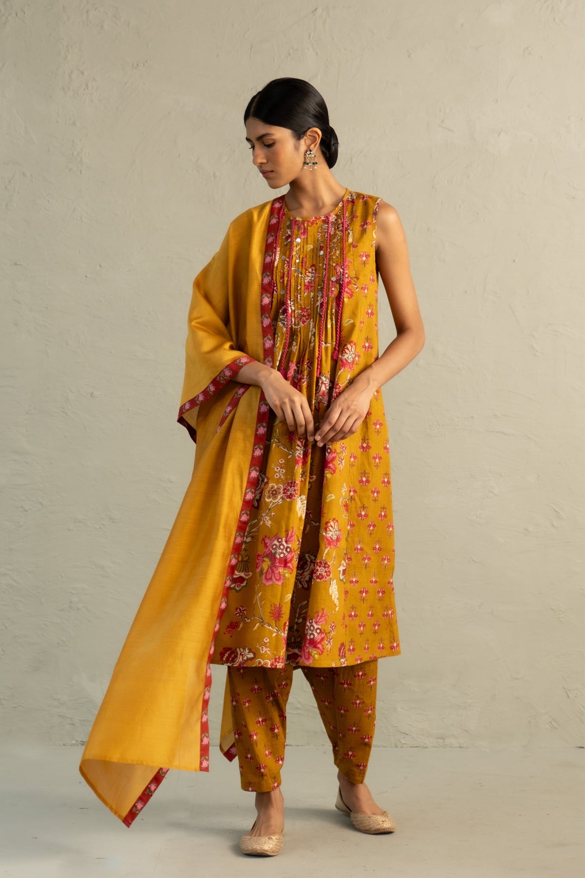 Mustard Sleeveless Kurta Set